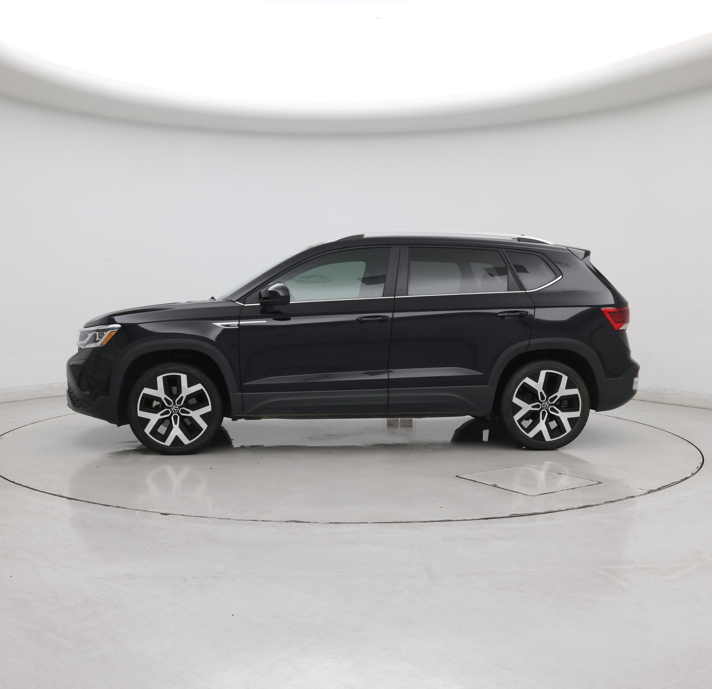 Thumbnail: 2022 Volkswagen Taos - 3
