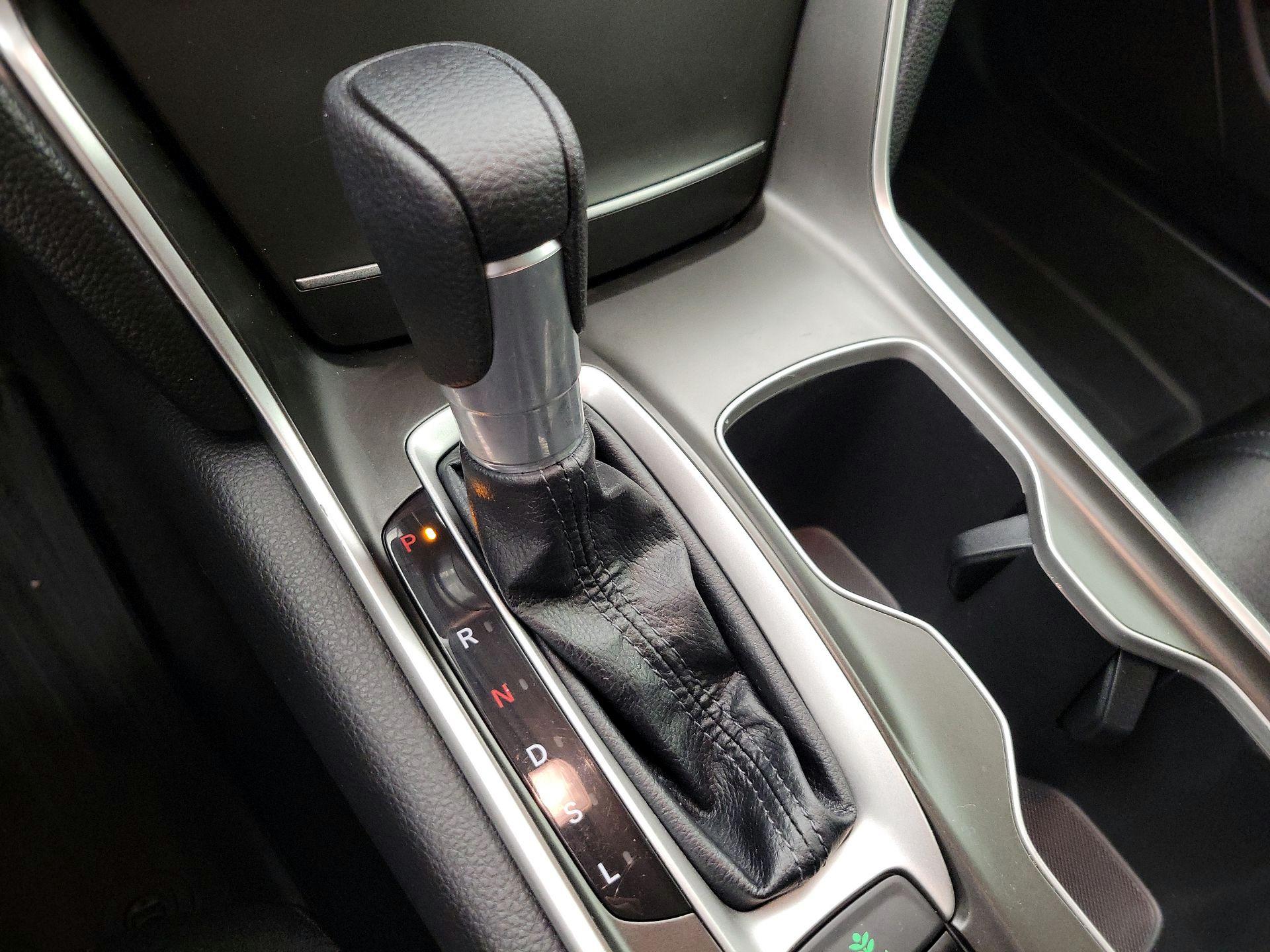 Thumbnail: 2019 Honda Accord - 17