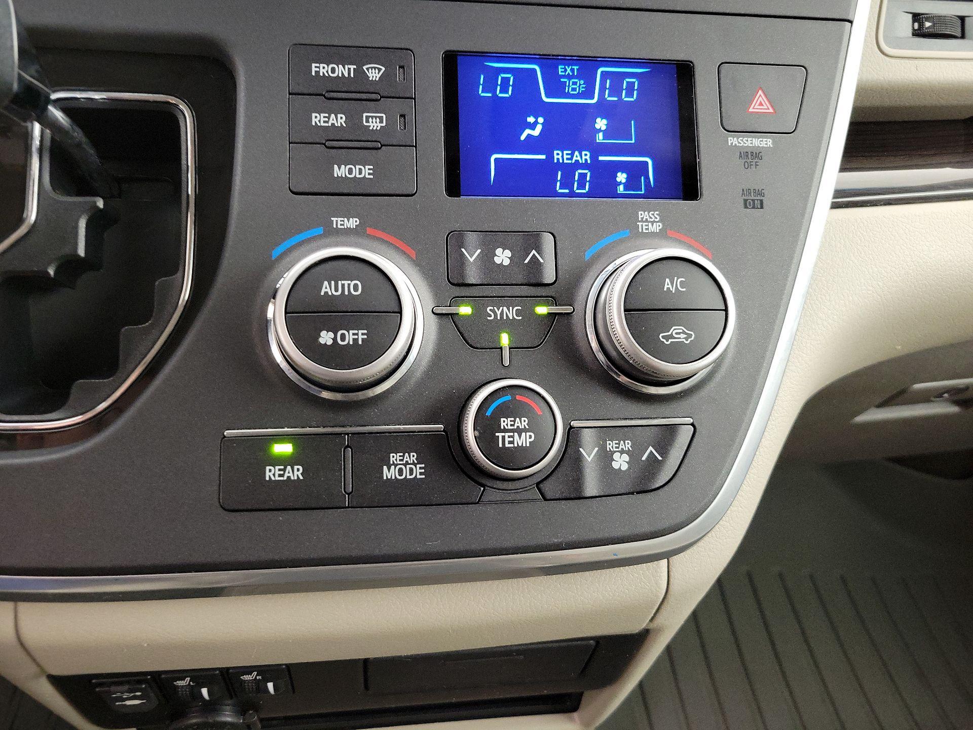Thumbnail: 2016 Toyota Sienna - 16