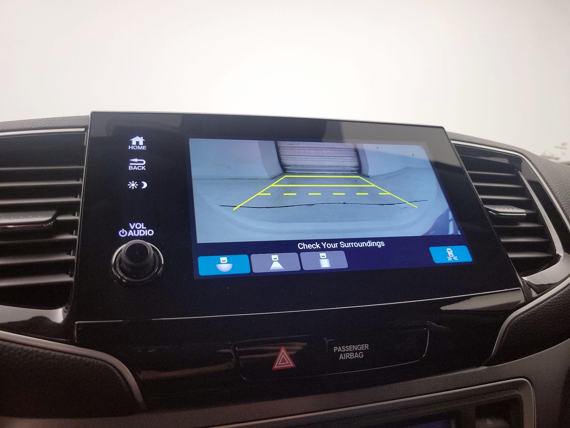 Thumbnail: 2020 Honda Pilot - 14
