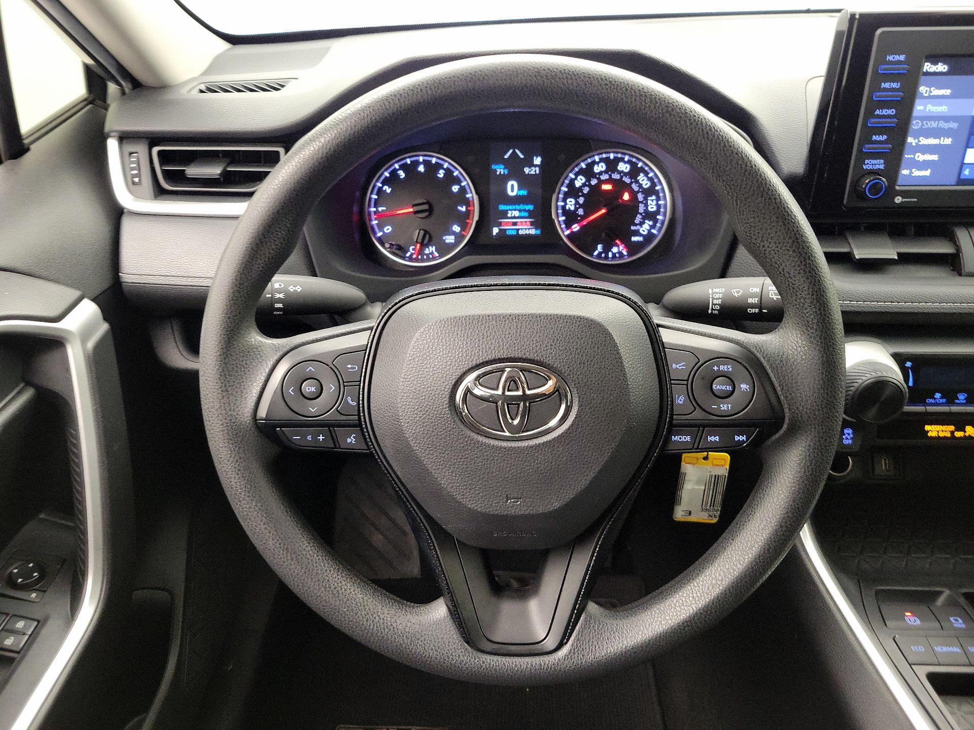 Thumbnail: 2021 Toyota RAV4 - 10