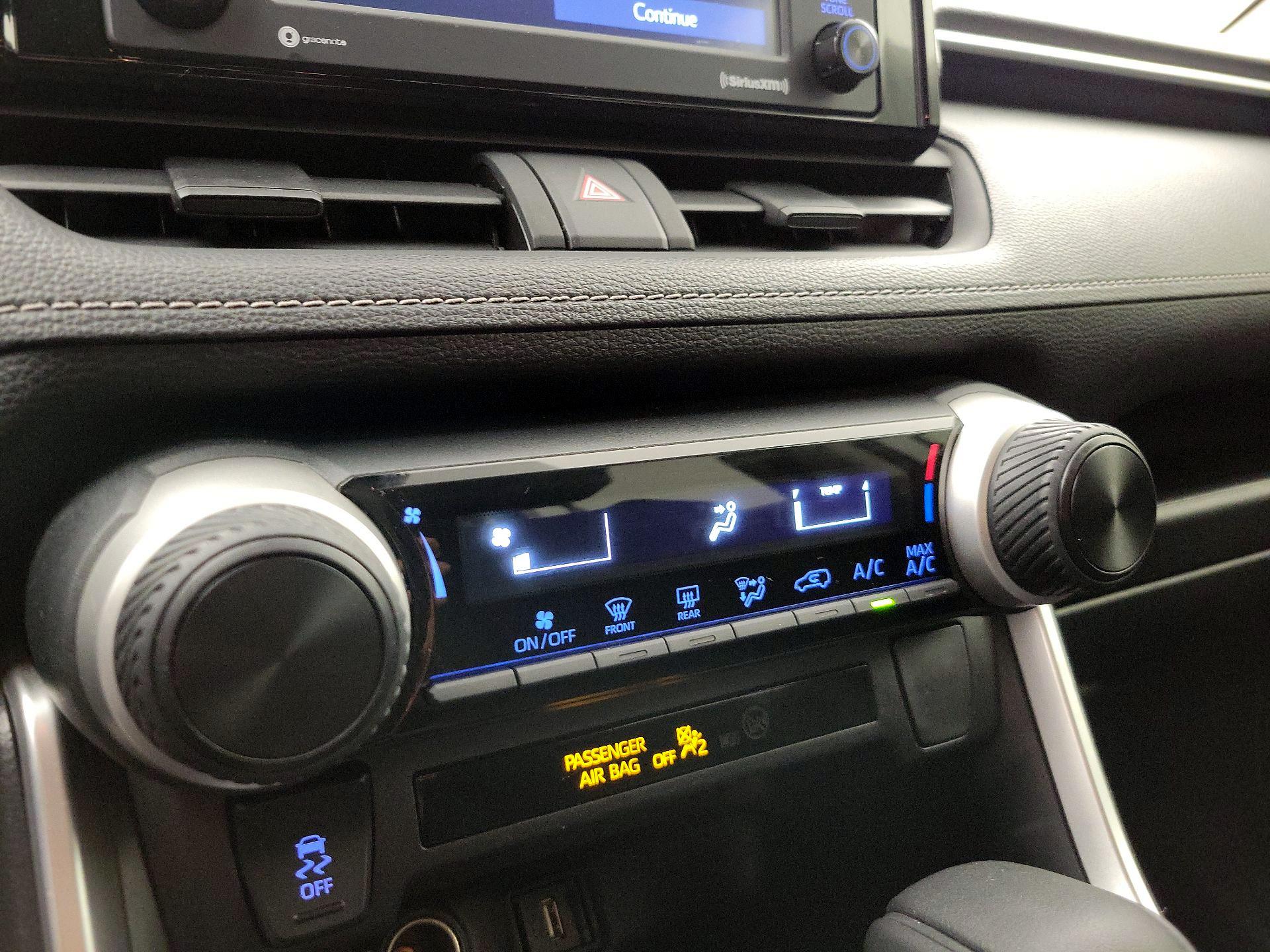 Thumbnail: 2021 Toyota RAV4 - 16