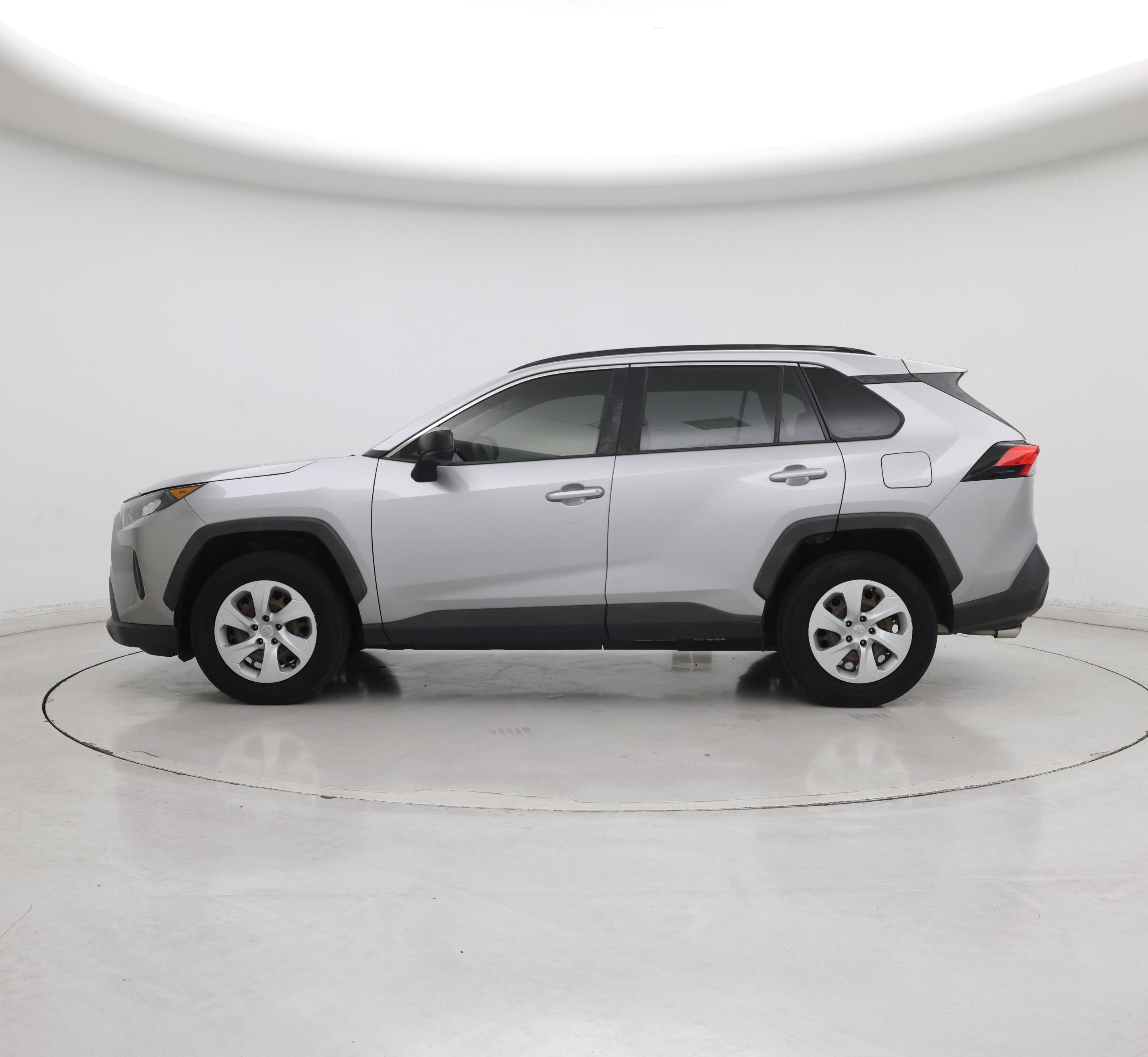 Thumbnail: 2021 Toyota RAV4 - 3