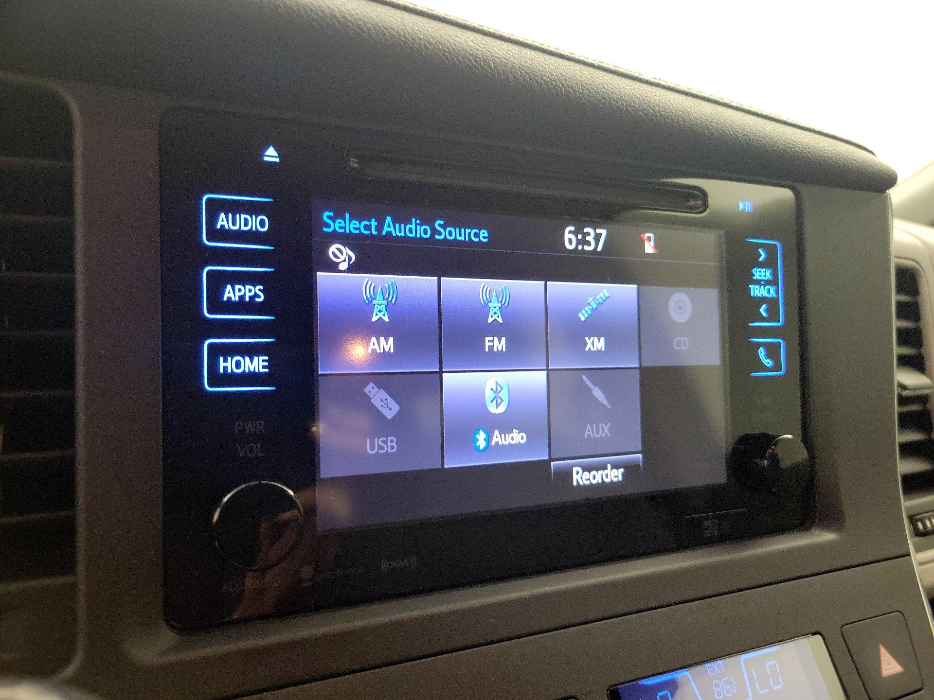 Thumbnail: 2017 Toyota Sienna - 16