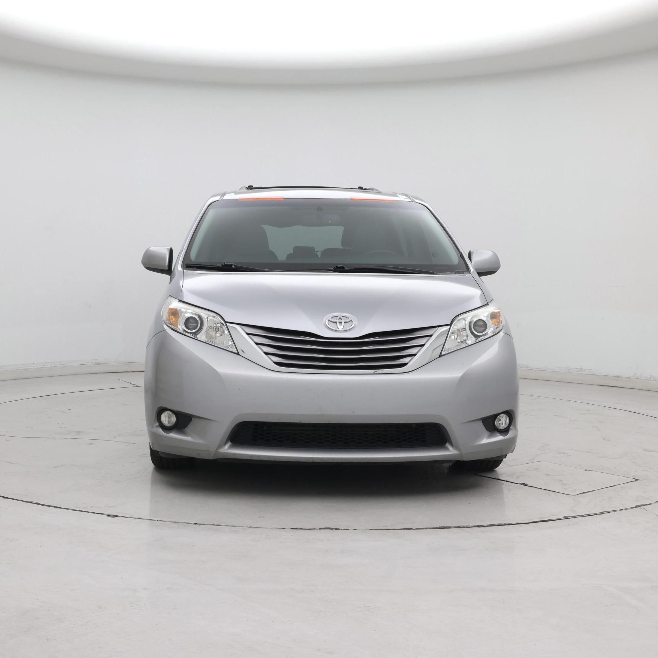 Thumbnail: 2017 Toyota Sienna - 5