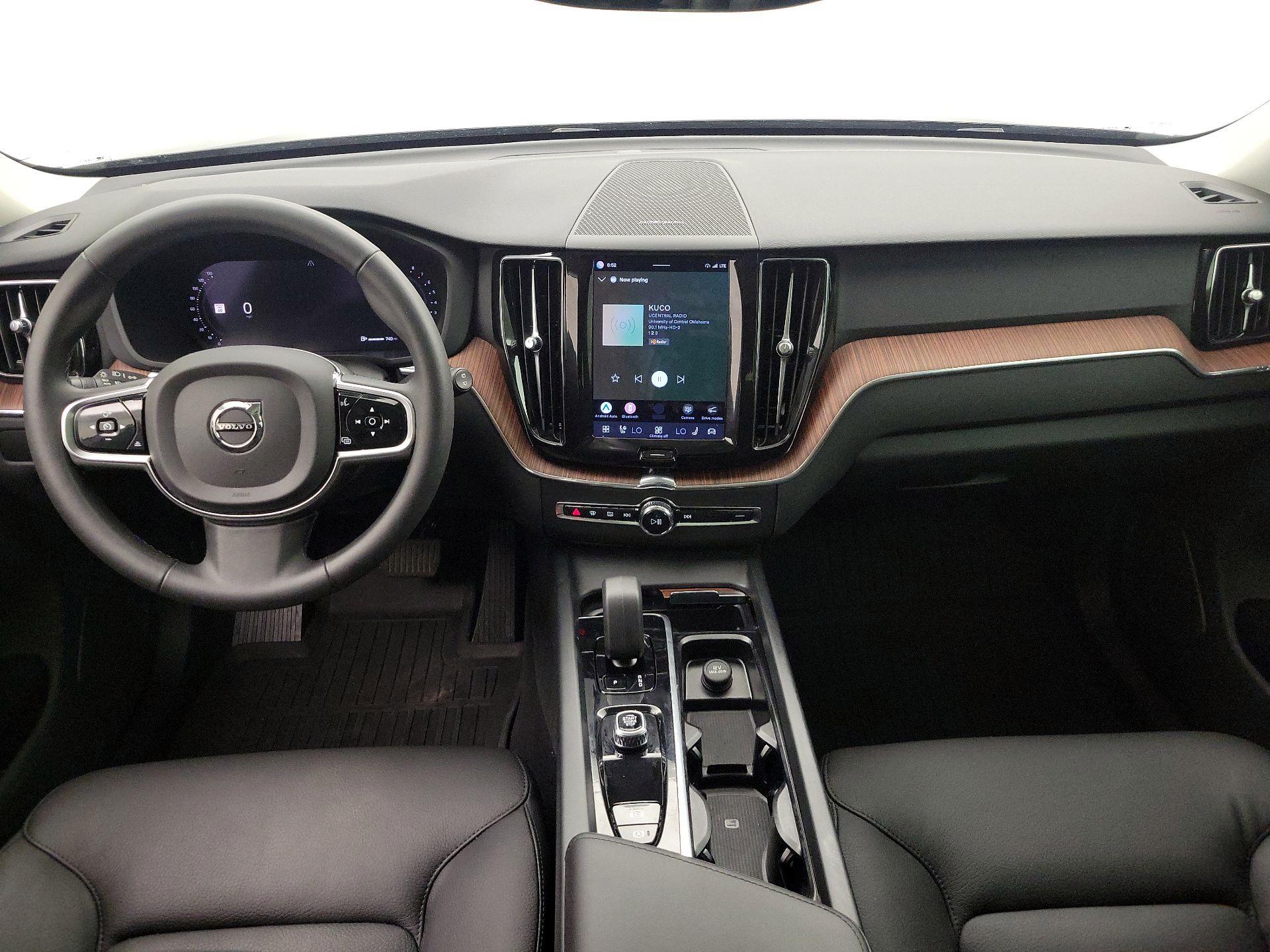 Thumbnail: 2023 Volvo XC60 - 9