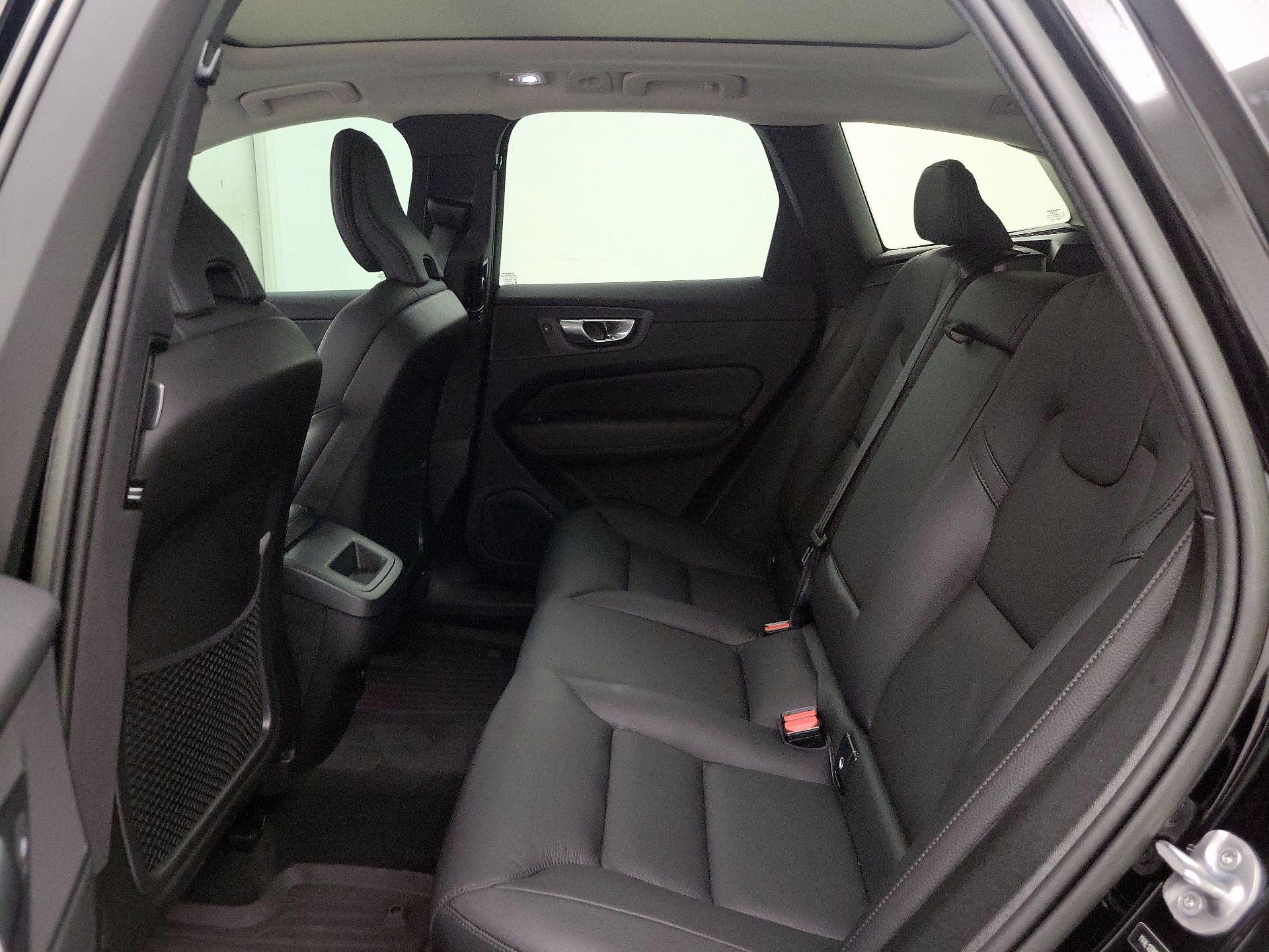 Thumbnail: 2023 Volvo XC60 - 20