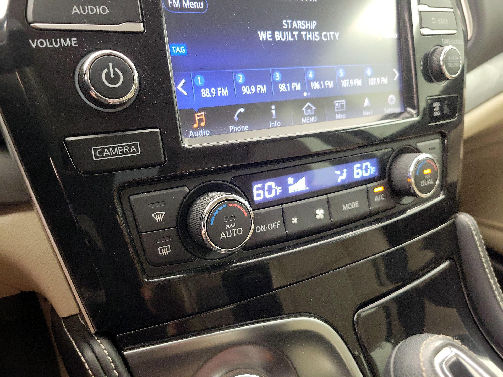 Thumbnail: 2016 Nissan Maxima - 17