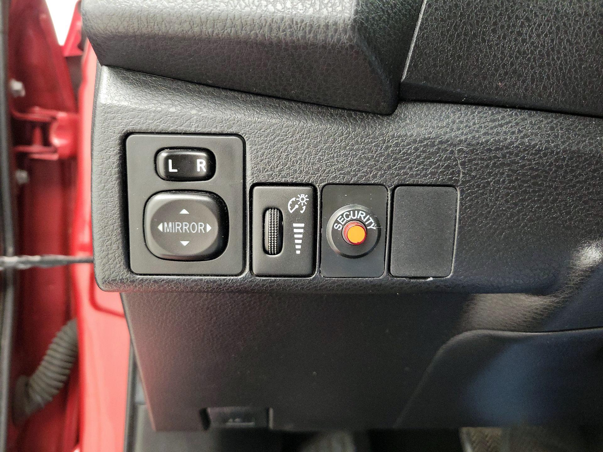 Thumbnail: 2015 Toyota Corolla - 13