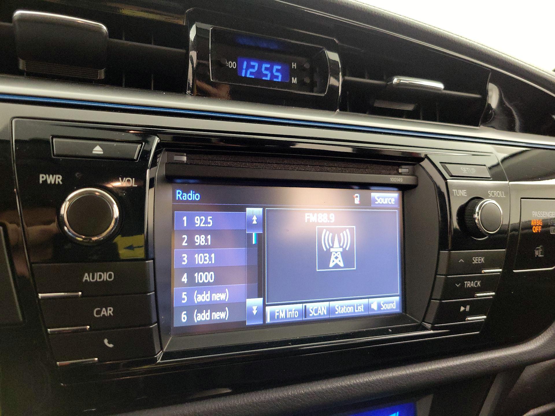 Thumbnail: 2015 Toyota Corolla - 15