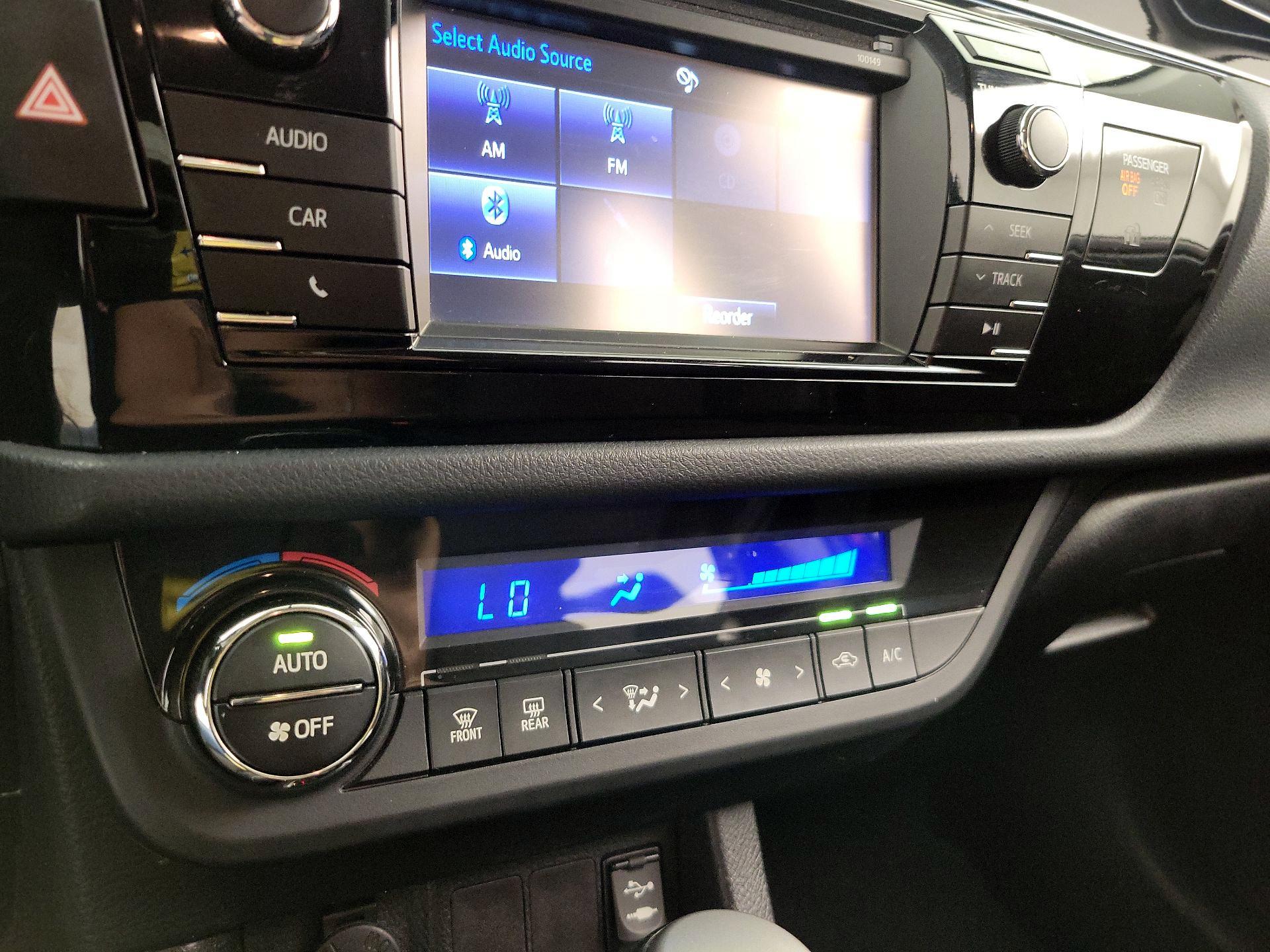 Thumbnail: 2015 Toyota Corolla - 16