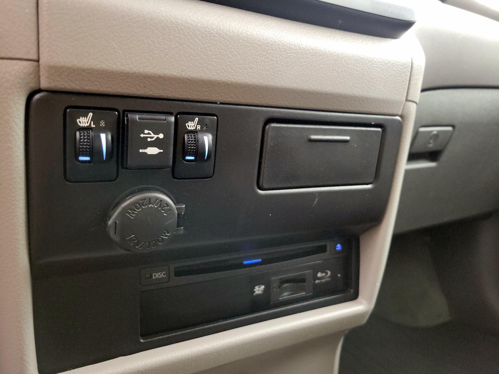 2018 Toyota Sienna XLE Premium - Photo 20