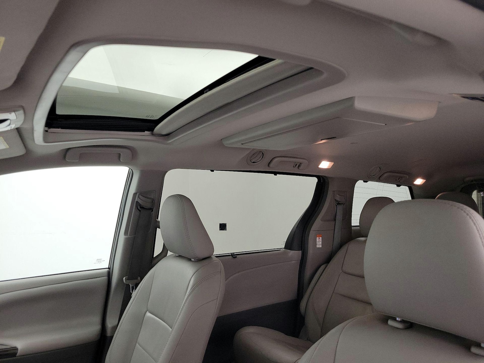 2018 Toyota Sienna XLE Premium - Photo 21