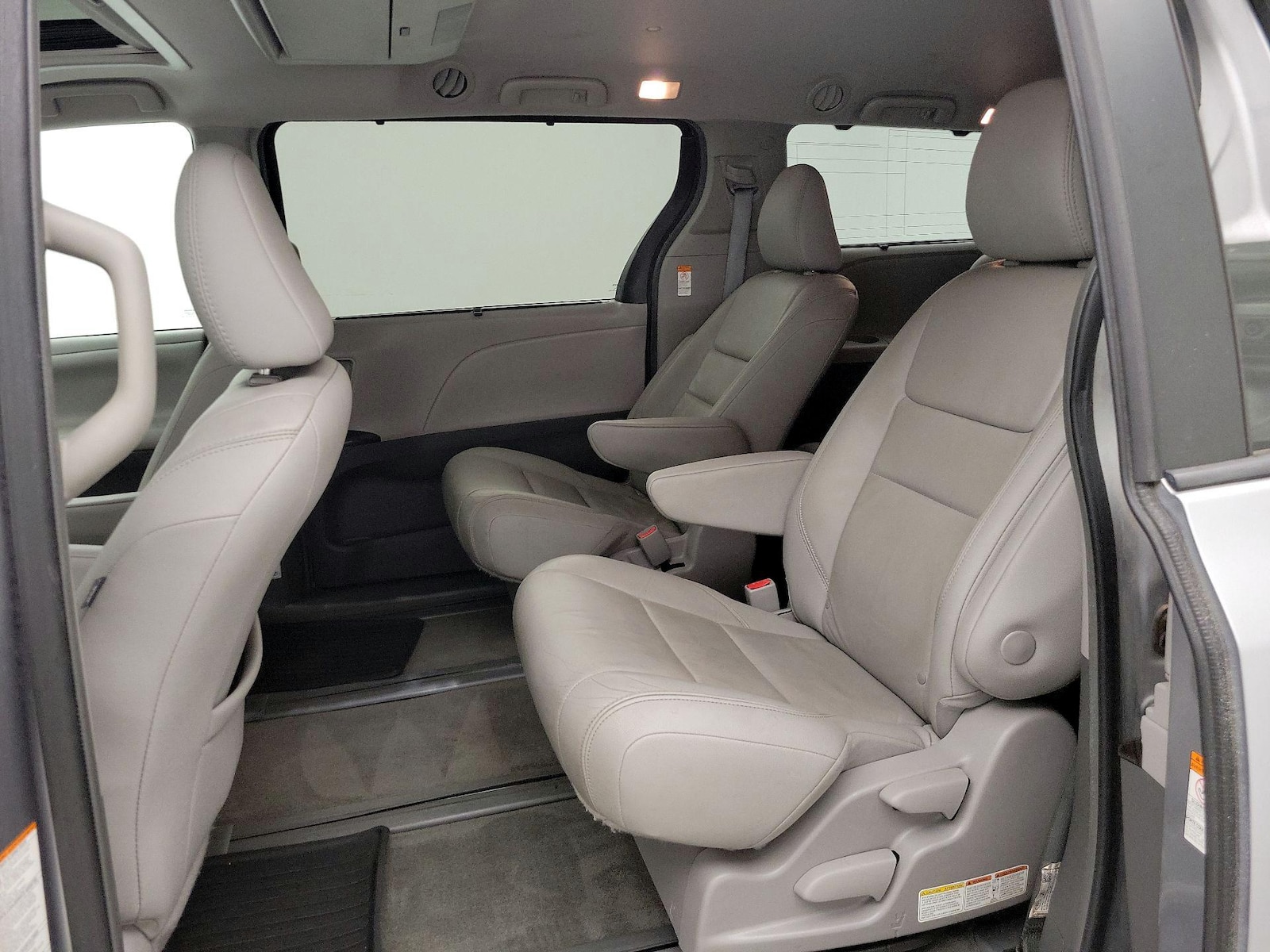 2018 Toyota Sienna XLE Premium - Photo 22