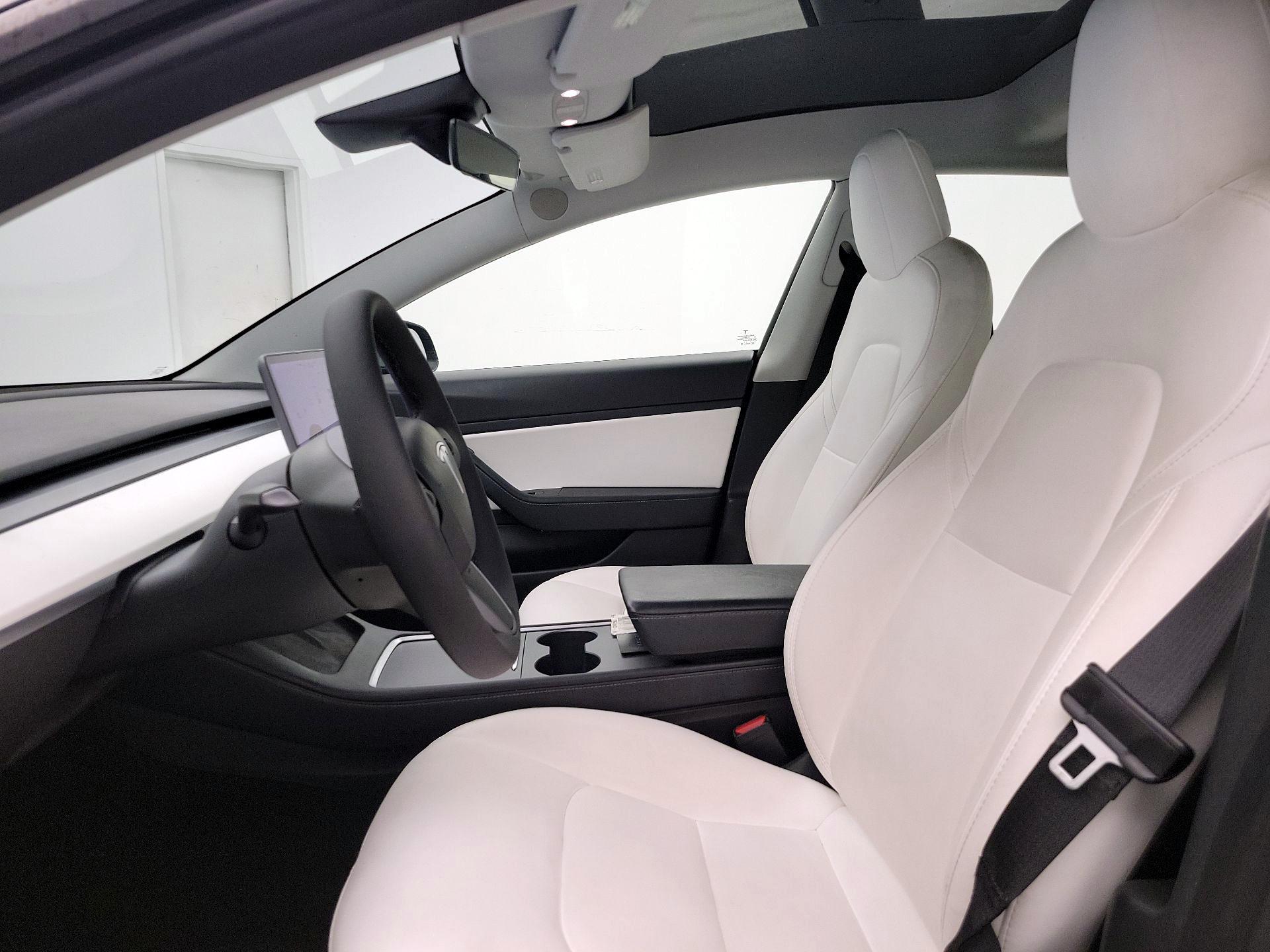 Thumbnail: 2021 Tesla Model 3 - 11