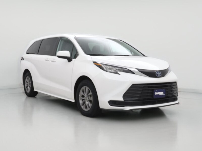2022 Toyota Sienna LE