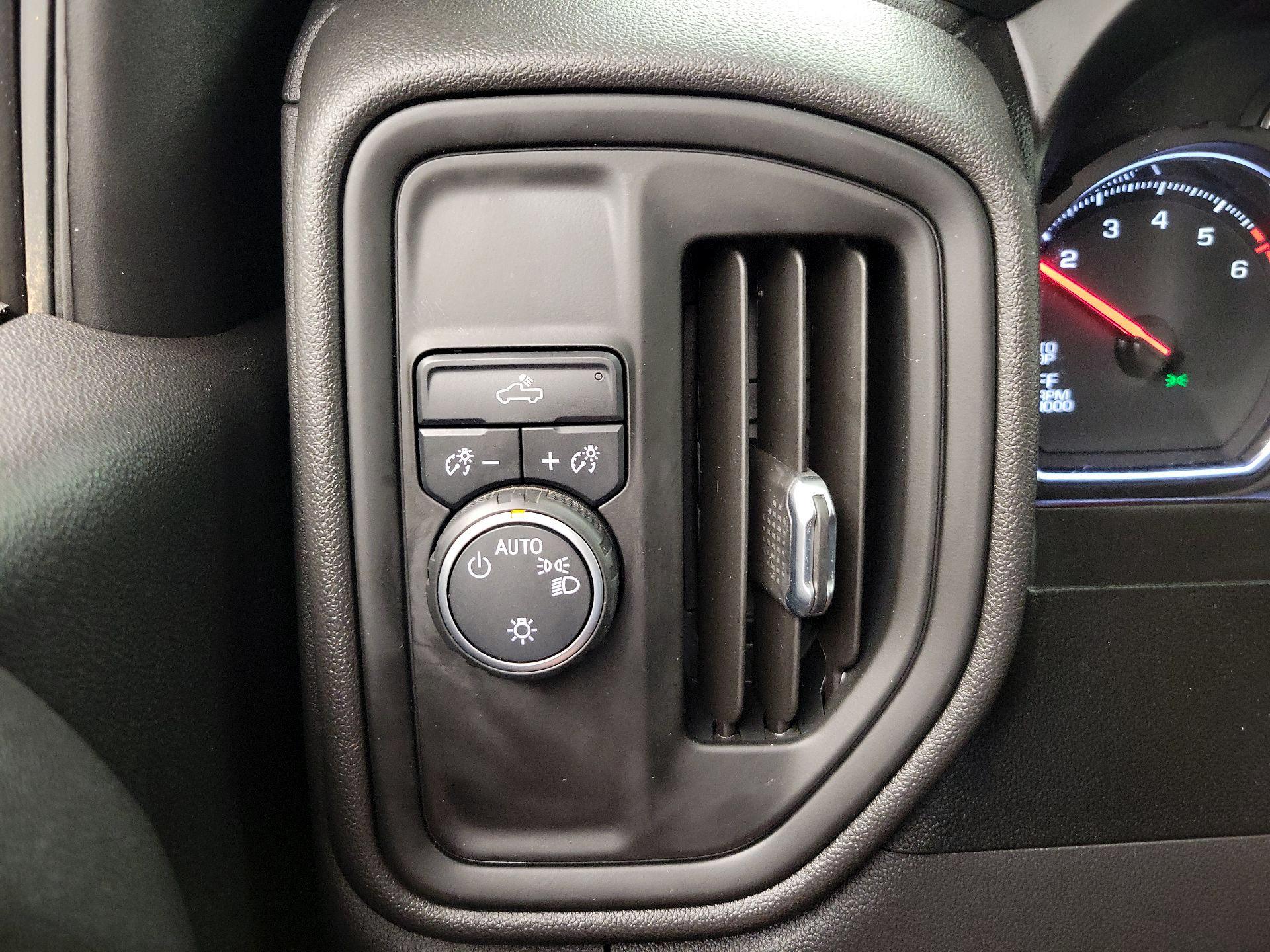 Thumbnail: 2021 Chevrolet Silverado 1500 - 13