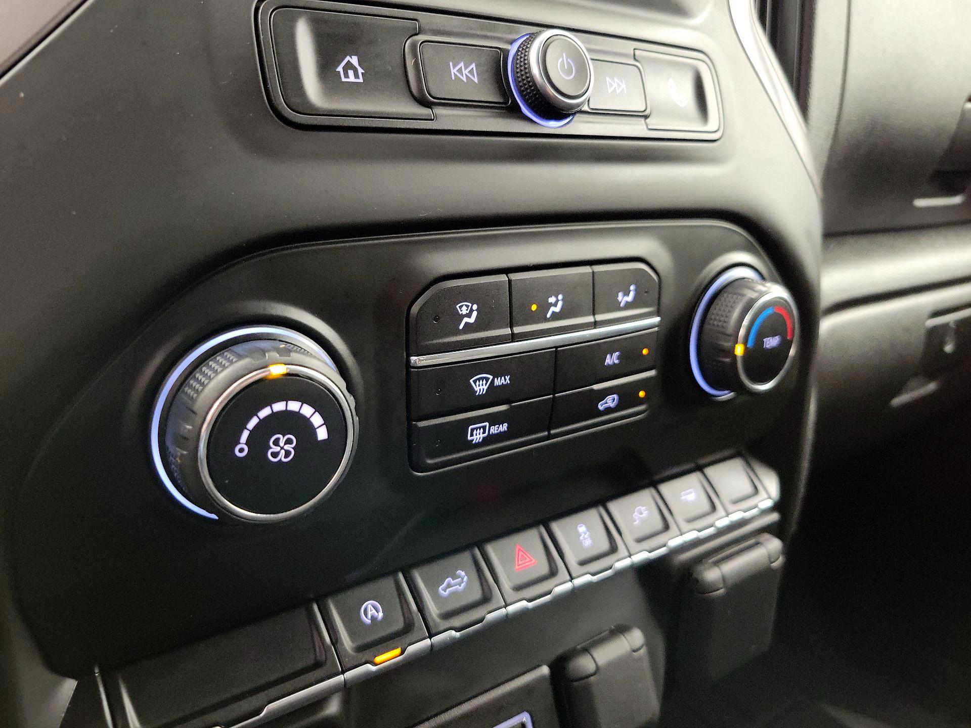 Thumbnail: 2021 Chevrolet Silverado 1500 - 16