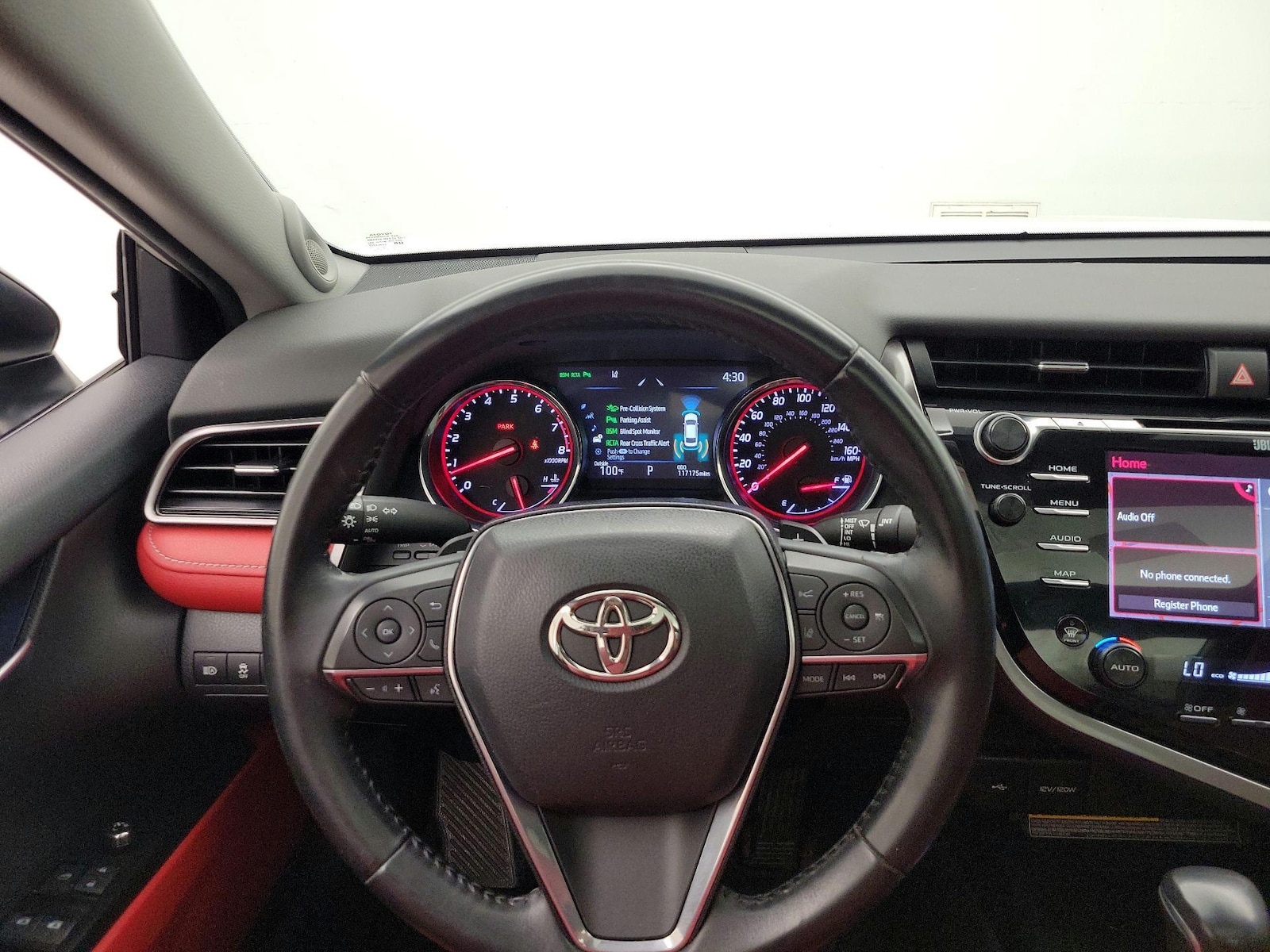2020 Toyota Camry XSE - Photo 11
