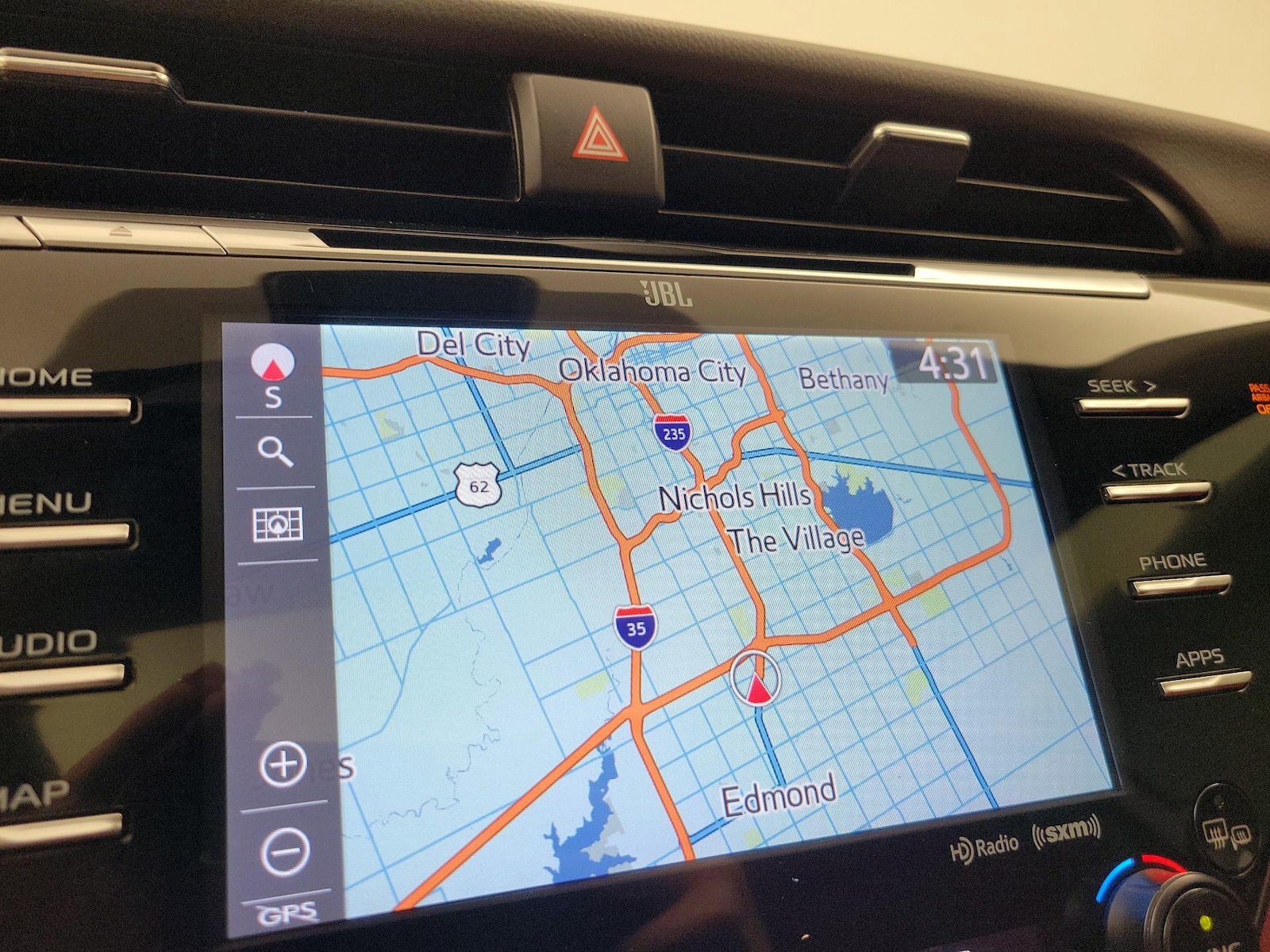 2020 Toyota Camry XSE - Photo 15
