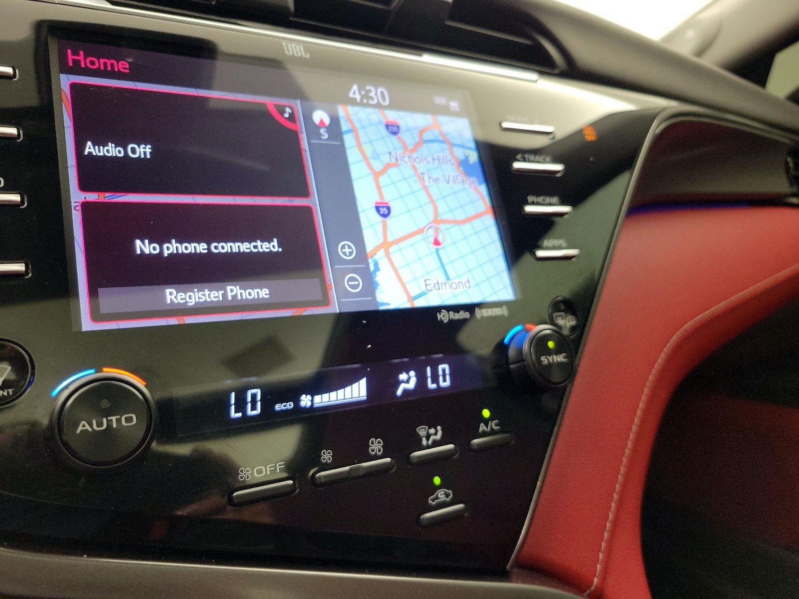 2020 Toyota Camry XSE - Photo 18