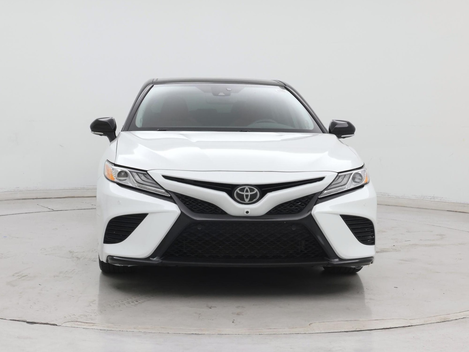 2020 Toyota Camry XSE - Photo 6