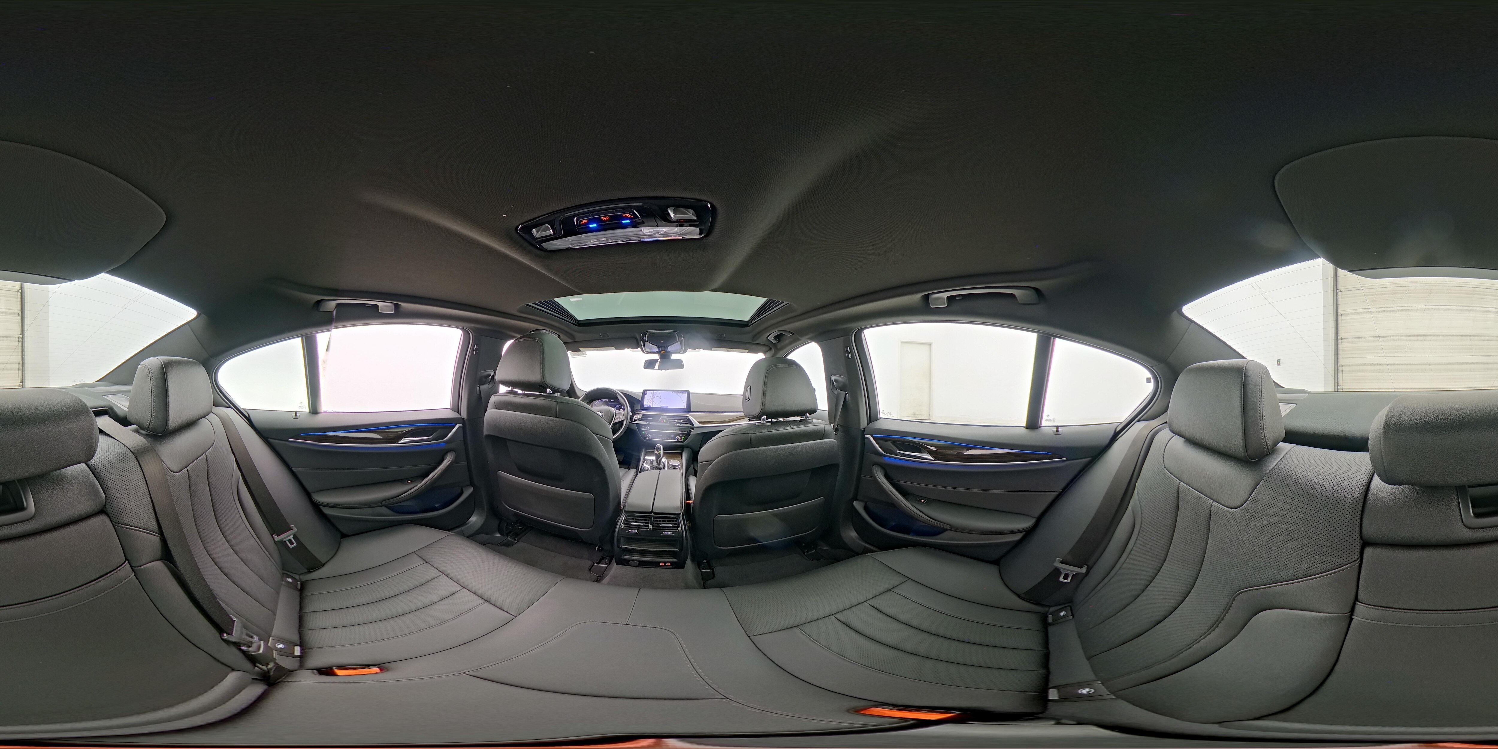 2021 BMW 5 Series 530e - Photo 27