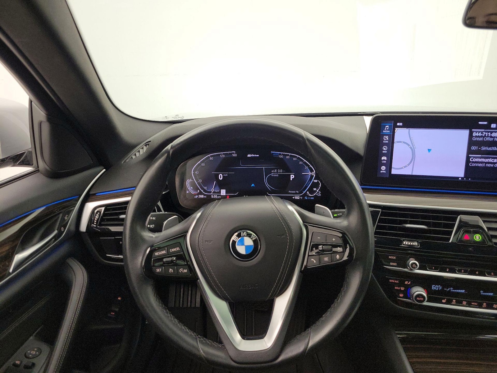 2021 BMW 5 Series 530e - Photo 11