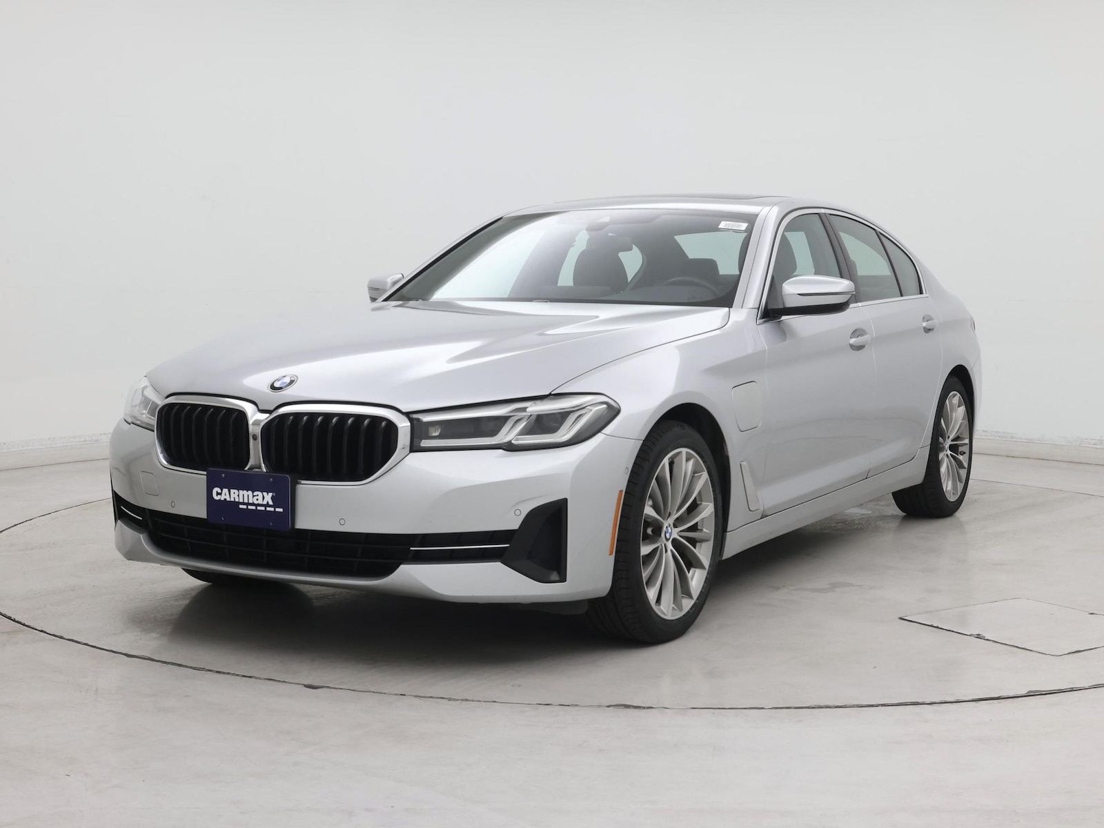 2021 BMW 5 Series 530e - Photo 5