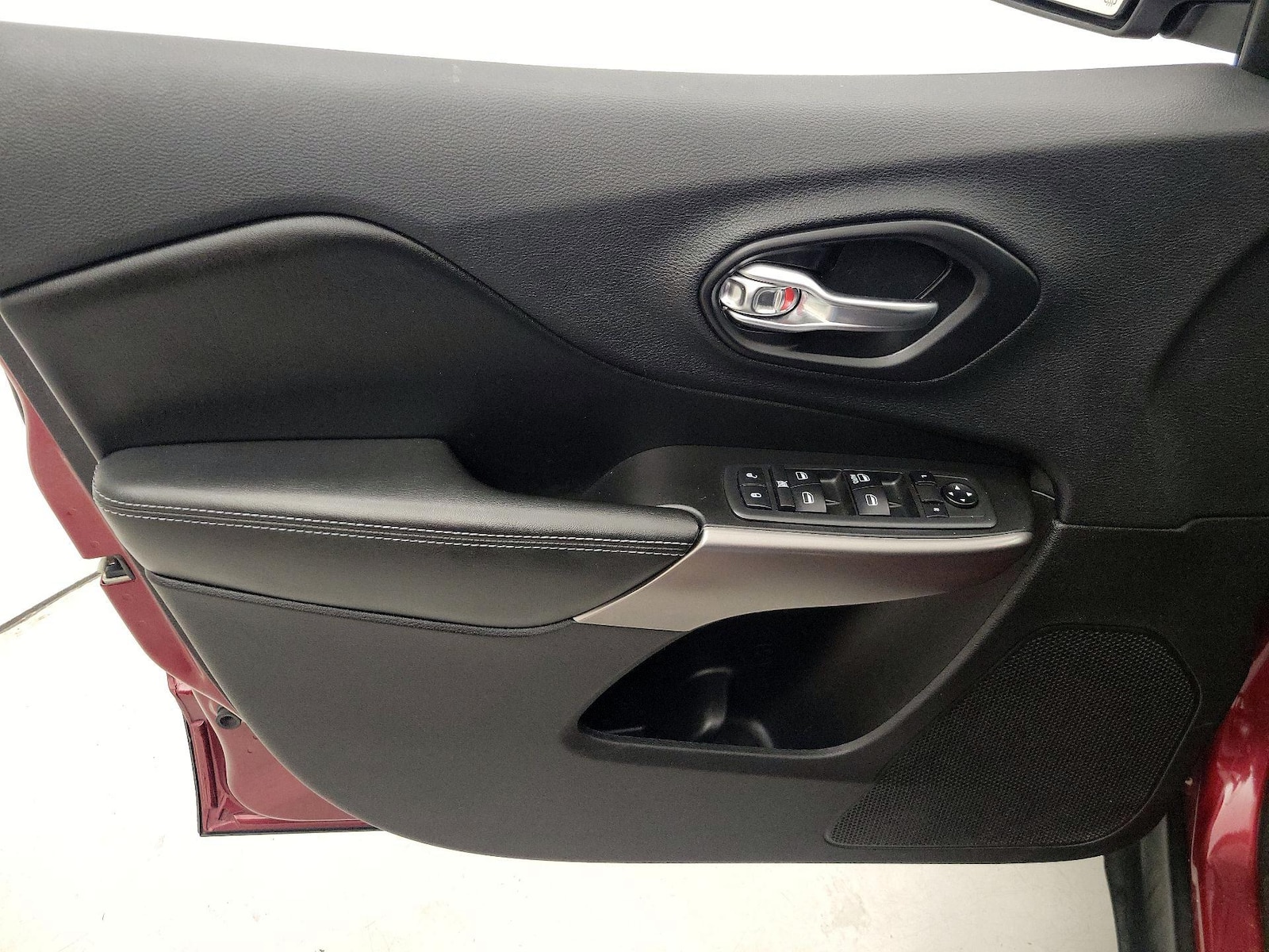 2019 Jeep Cherokee Latitude - Photo 13
