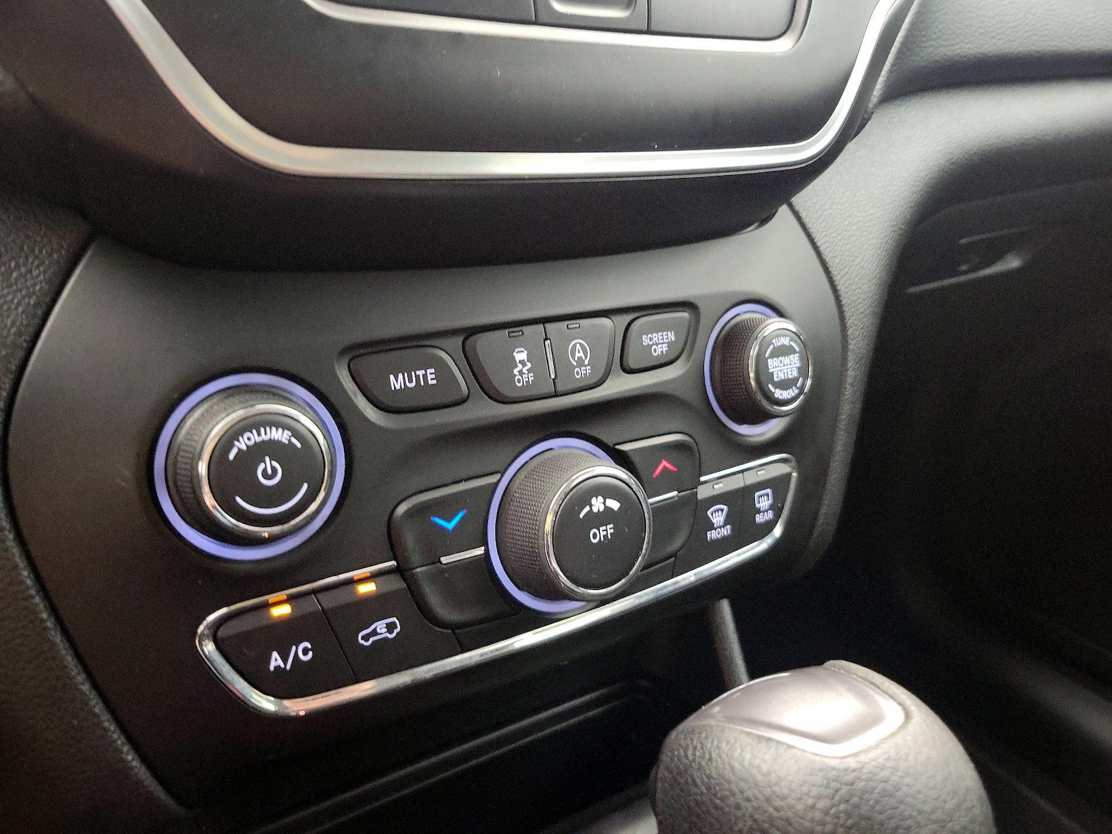 2019 Jeep Cherokee Latitude - Photo 17