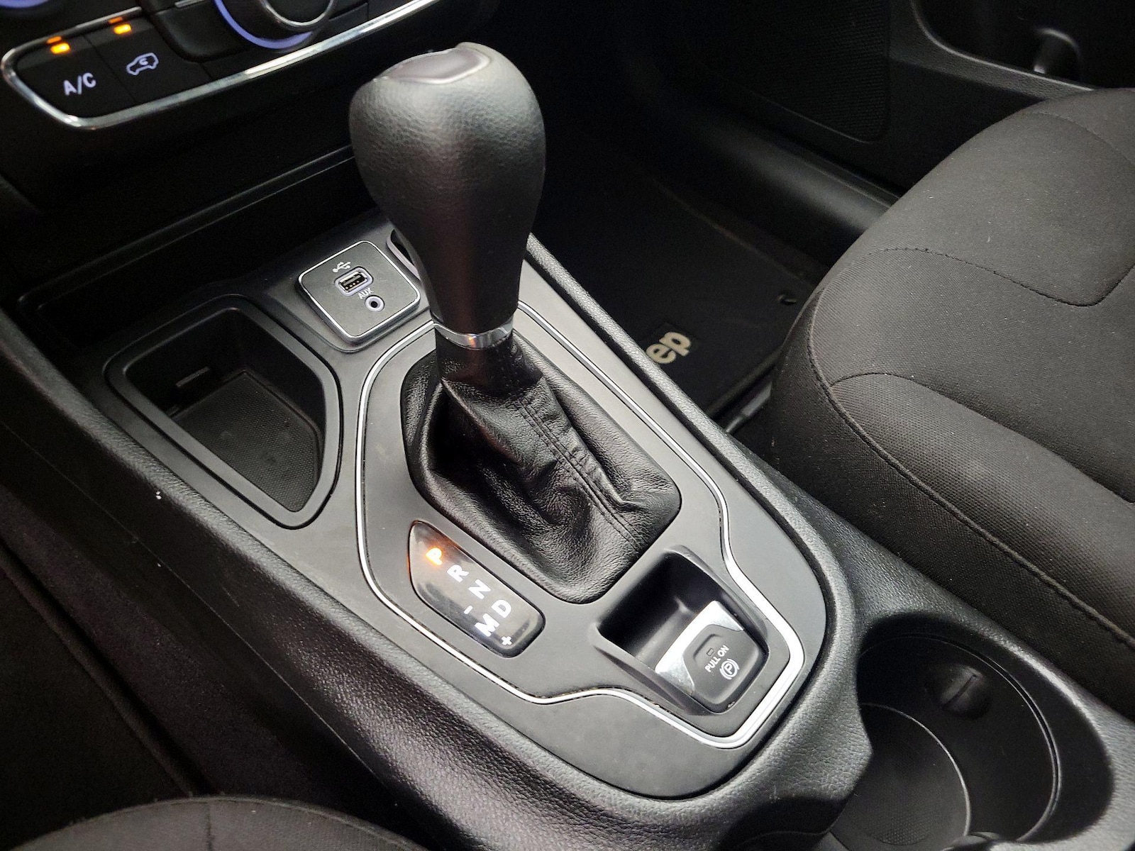2019 Jeep Cherokee Latitude - Photo 18
