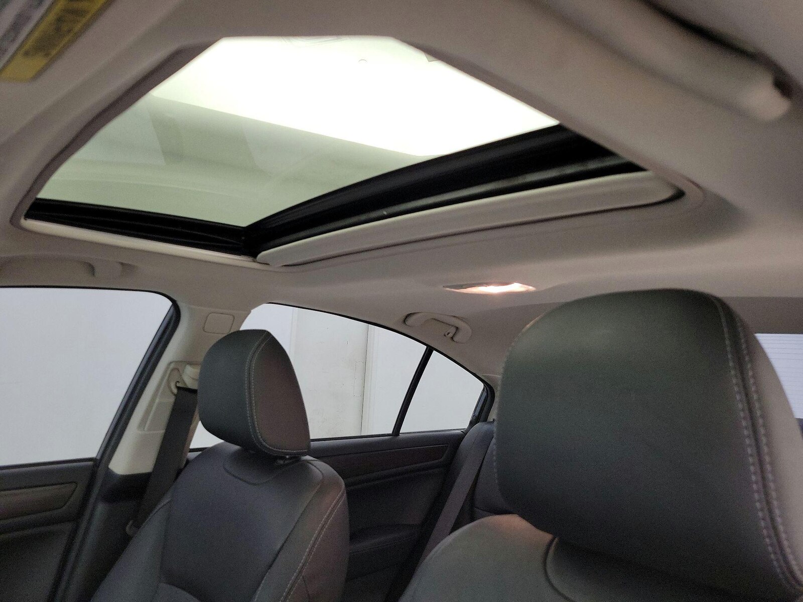 Sunroof(s) & Overhead Airbags