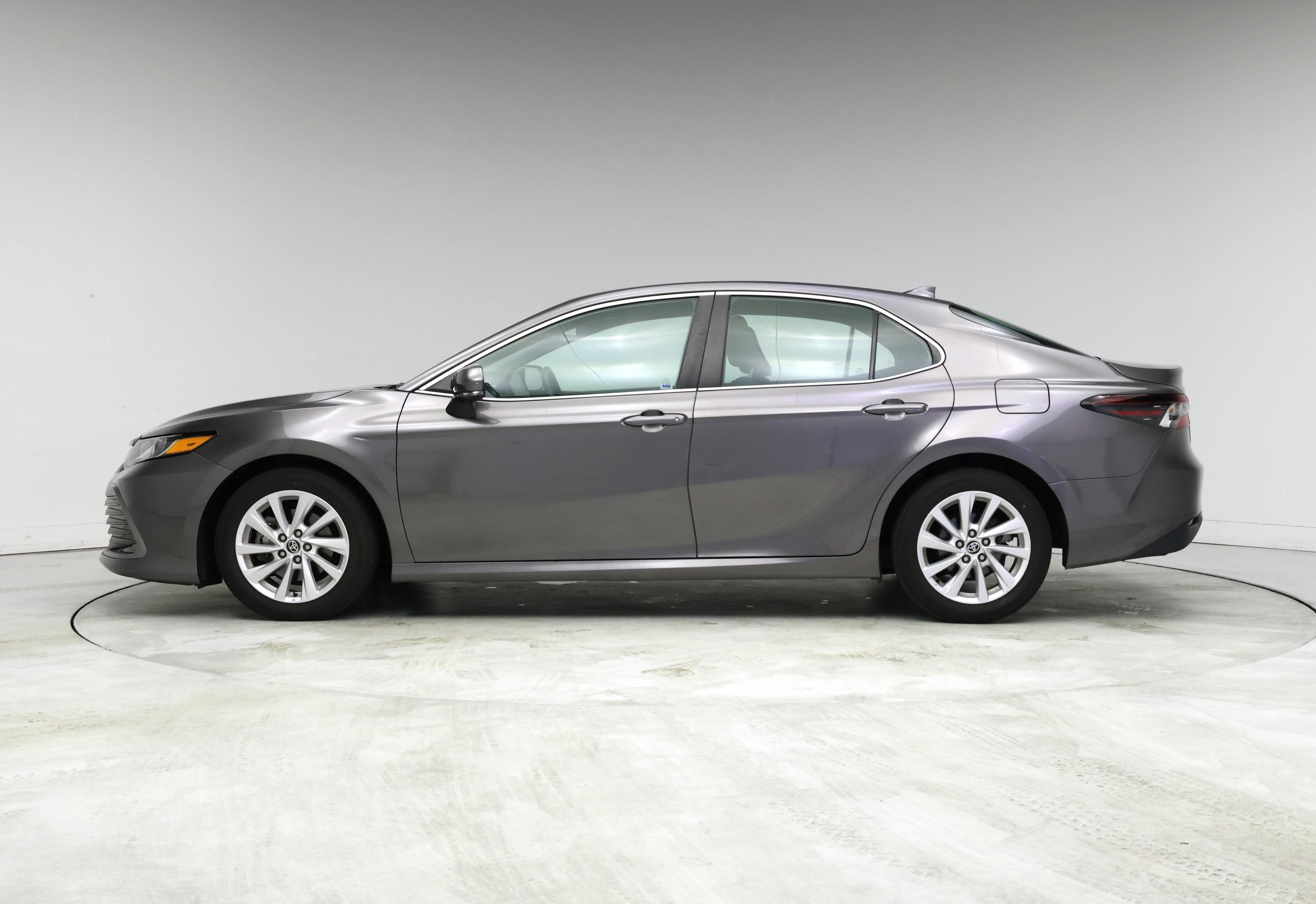Thumbnail: 2022 Toyota Camry - 3