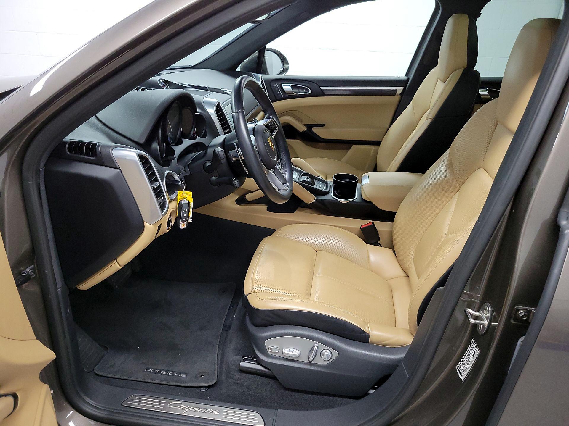 Thumbnail: 2016 Porsche Cayenne - 11