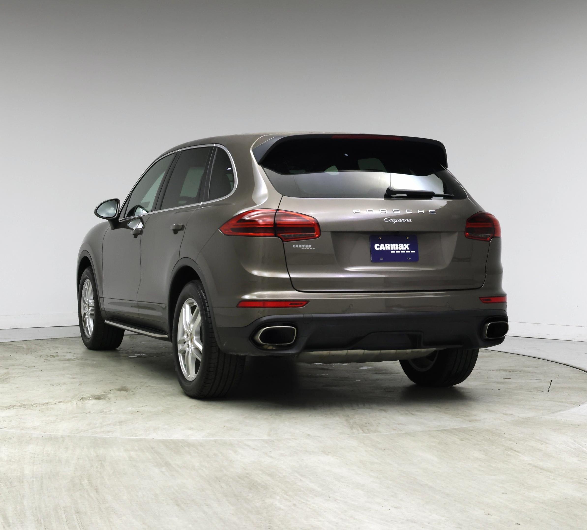 Thumbnail: 2016 Porsche Cayenne - 2