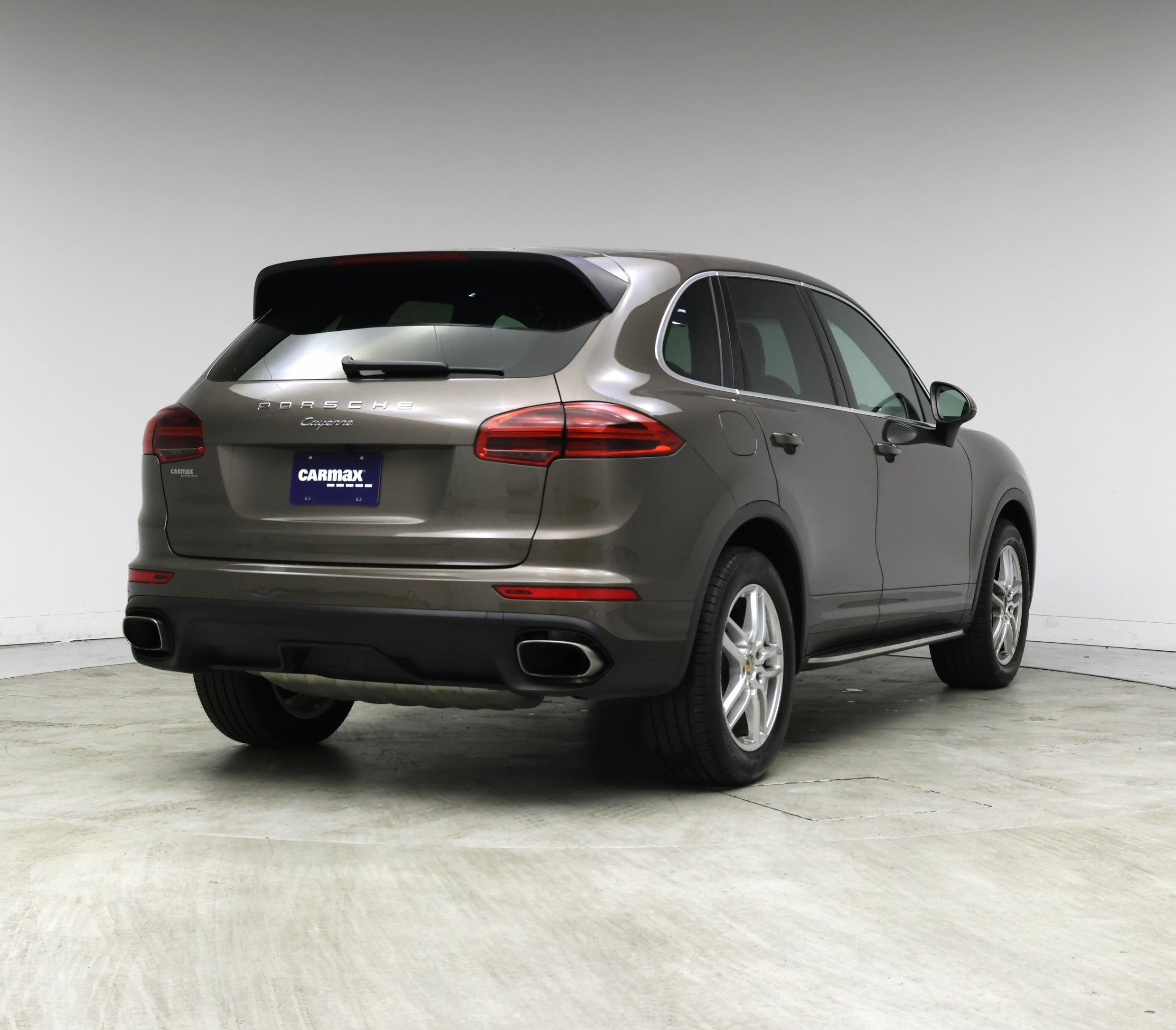 Thumbnail: 2016 Porsche Cayenne - 8
