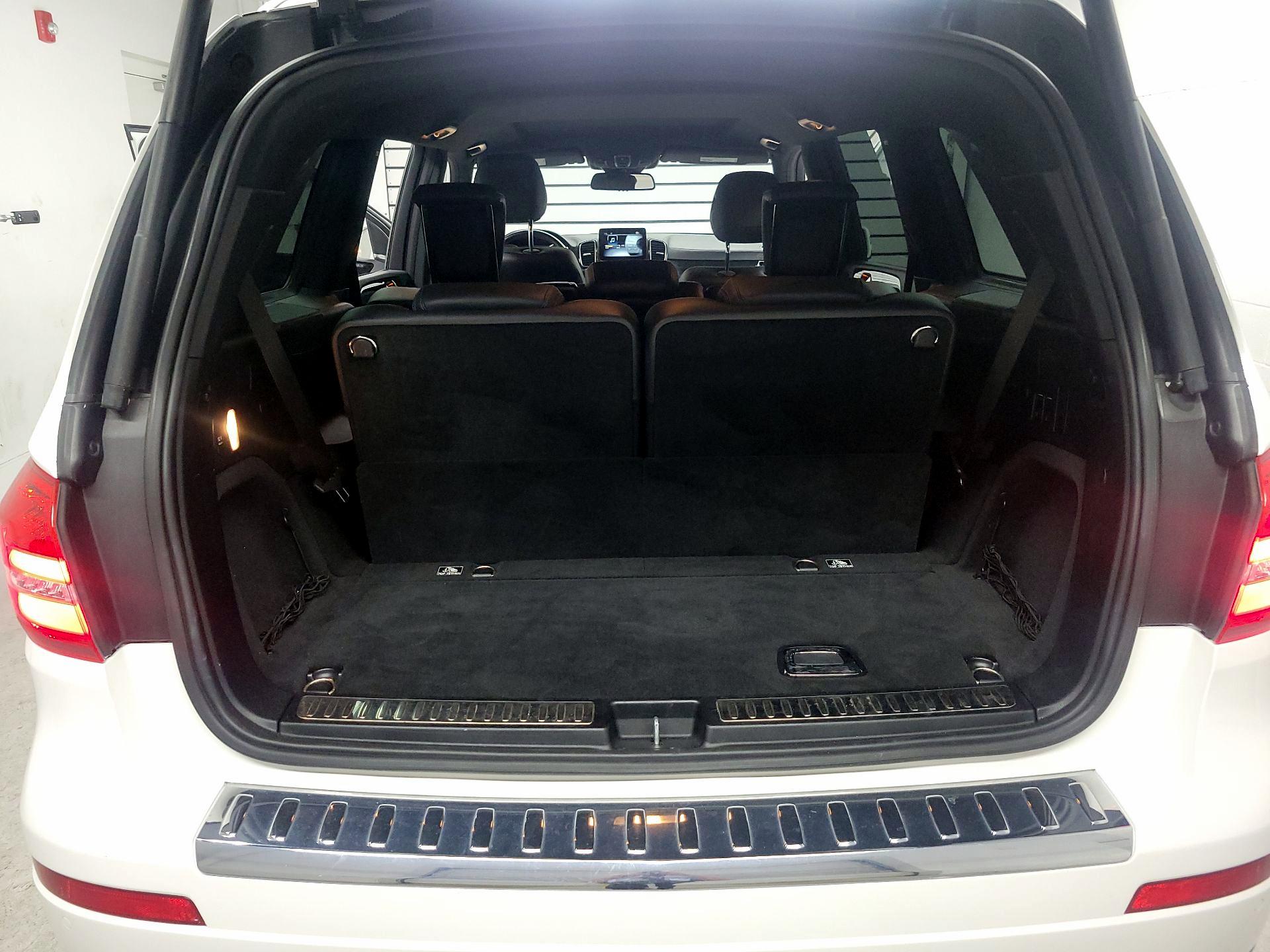 Thumbnail: 2019 Mercedes-Benz GLS - 18