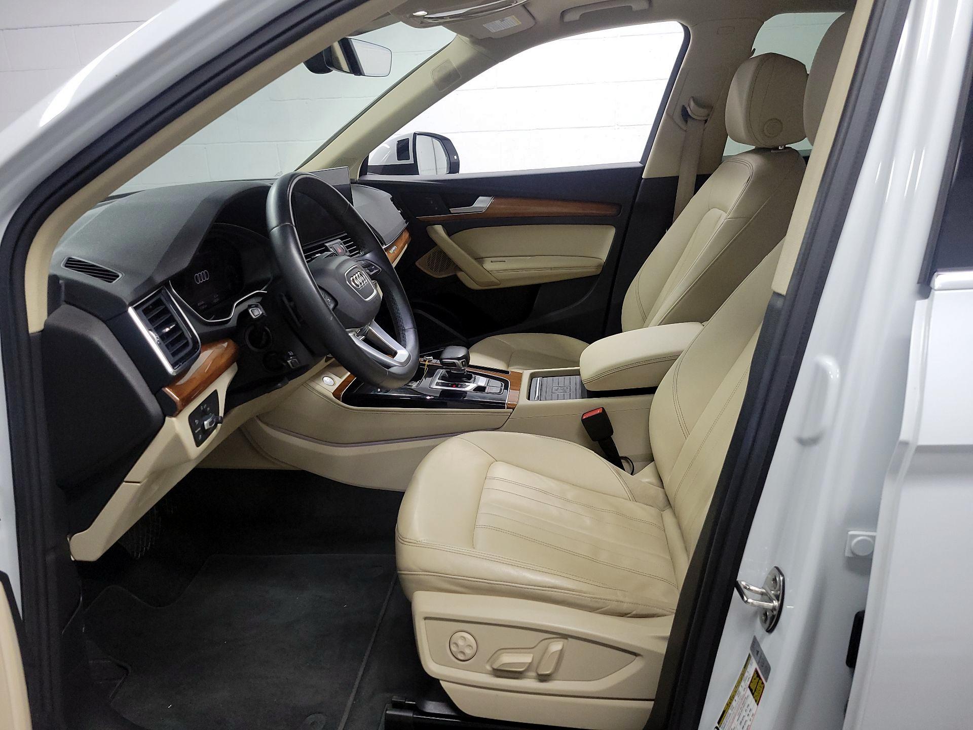Thumbnail: 2021 Audi Q5 - 11