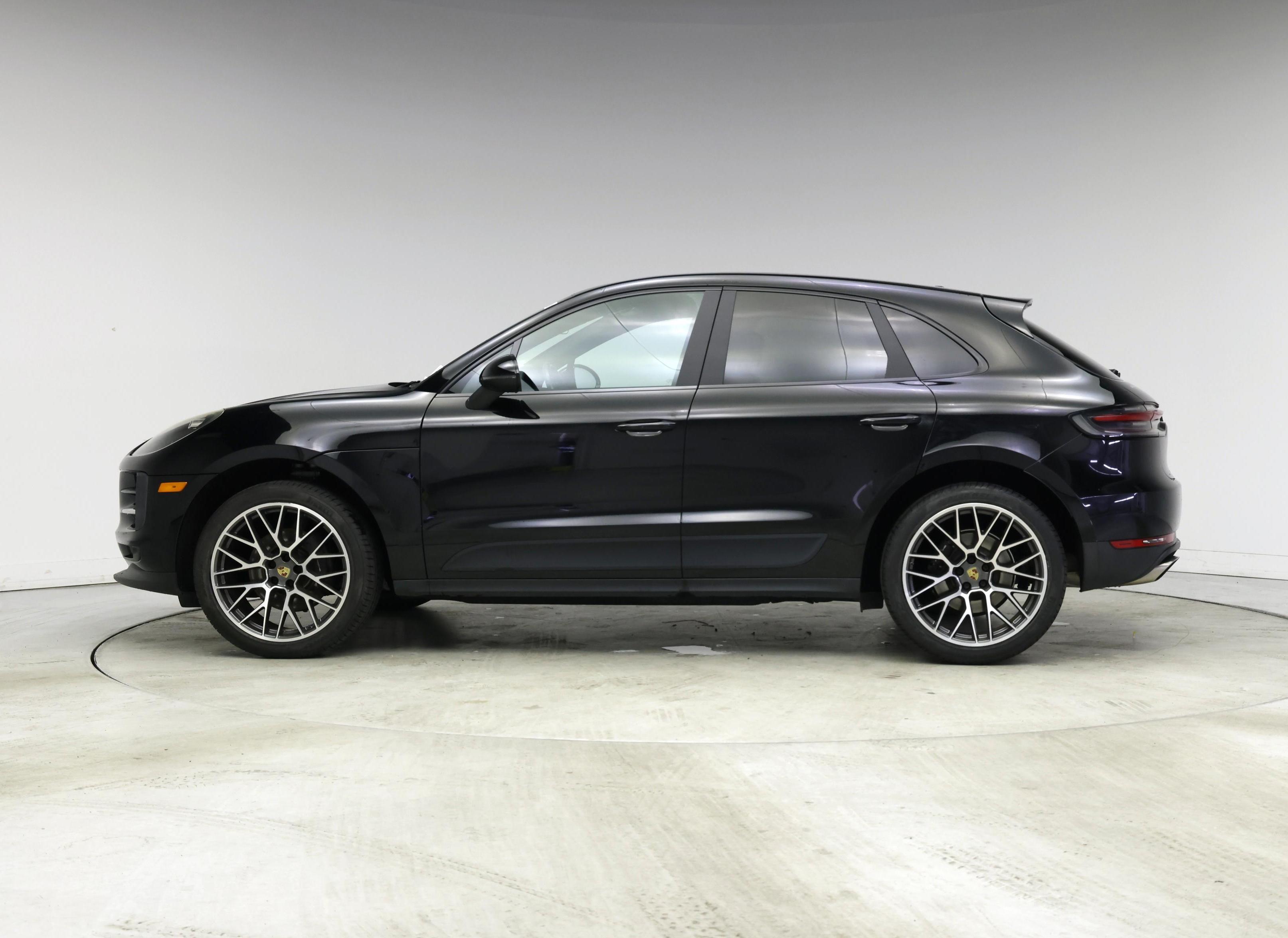 Thumbnail: 2020 Porsche Macan - 3