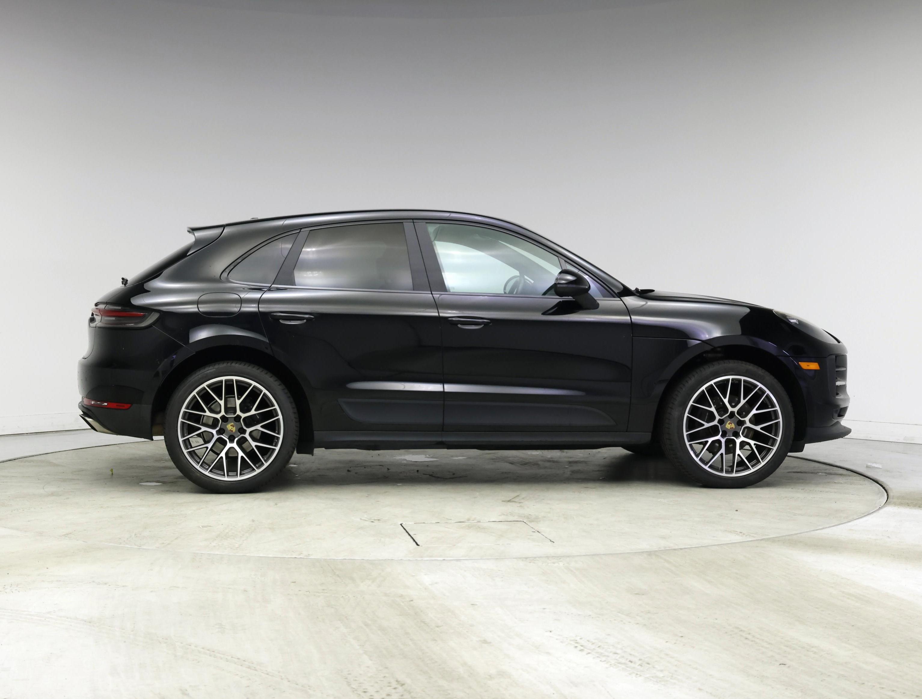 Thumbnail: 2020 Porsche Macan - 7