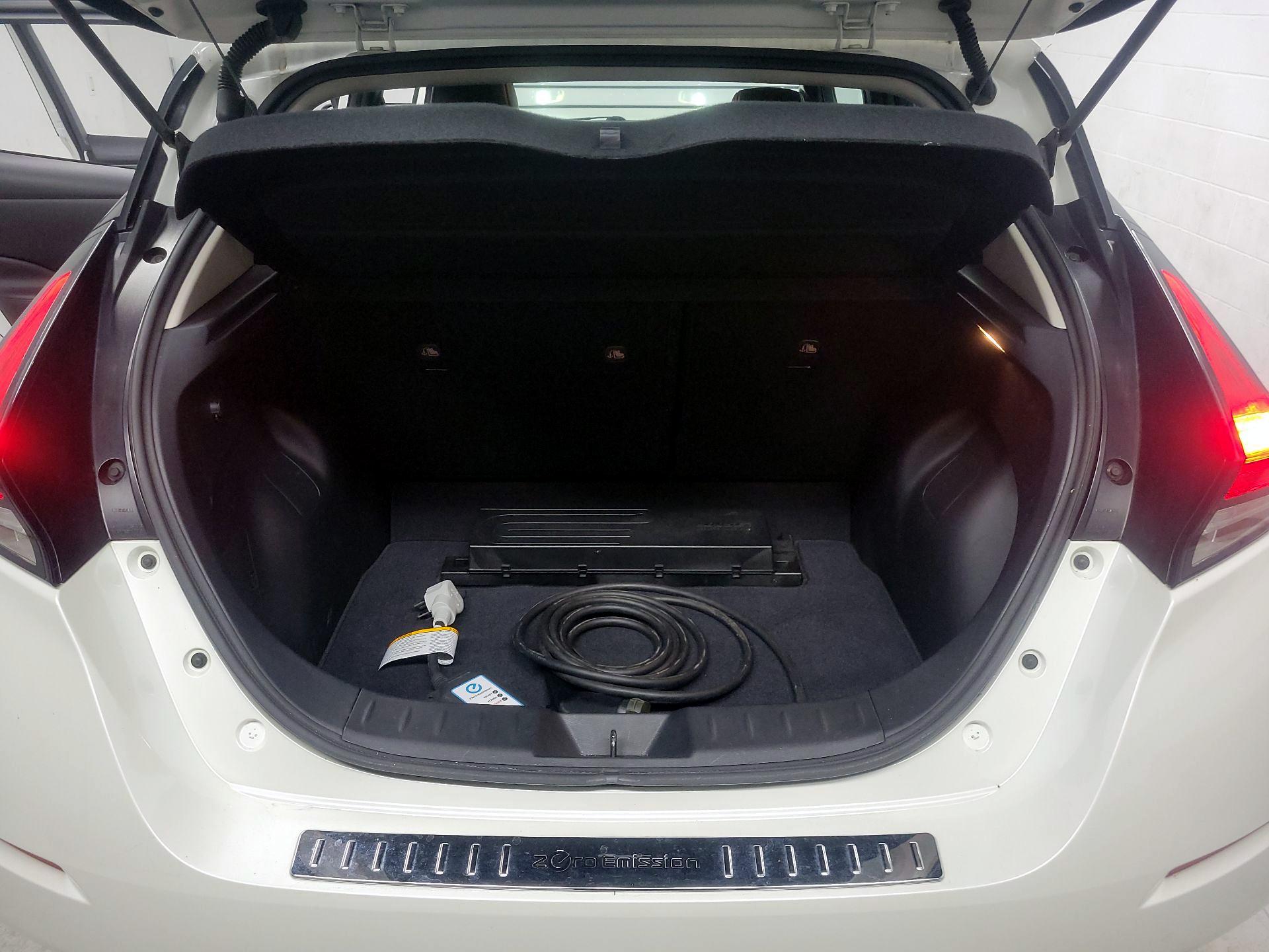 Thumbnail: 2019 Nissan Leaf - 19
