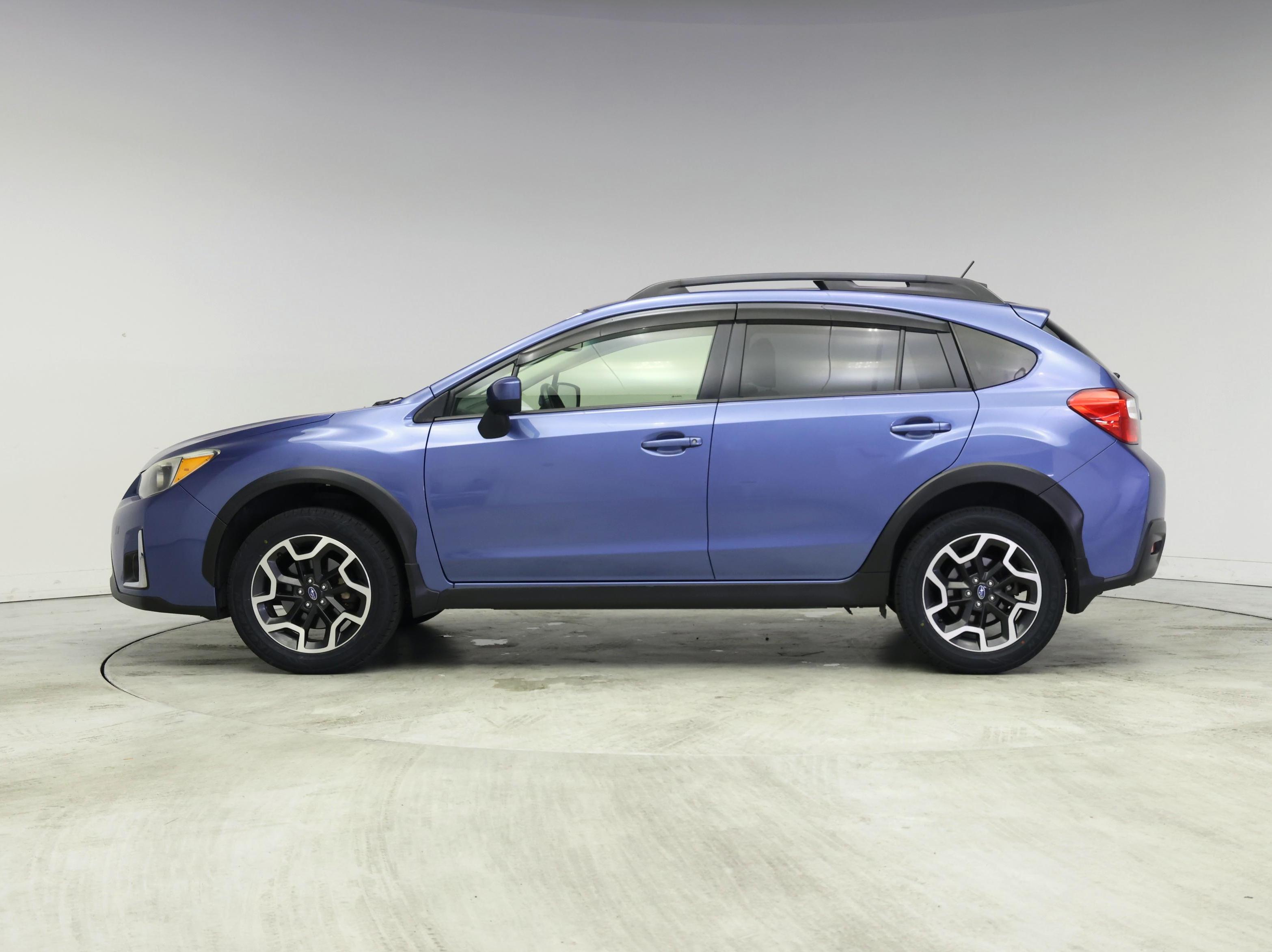 Thumbnail: 2016 Subaru XV Crosstrek - 3