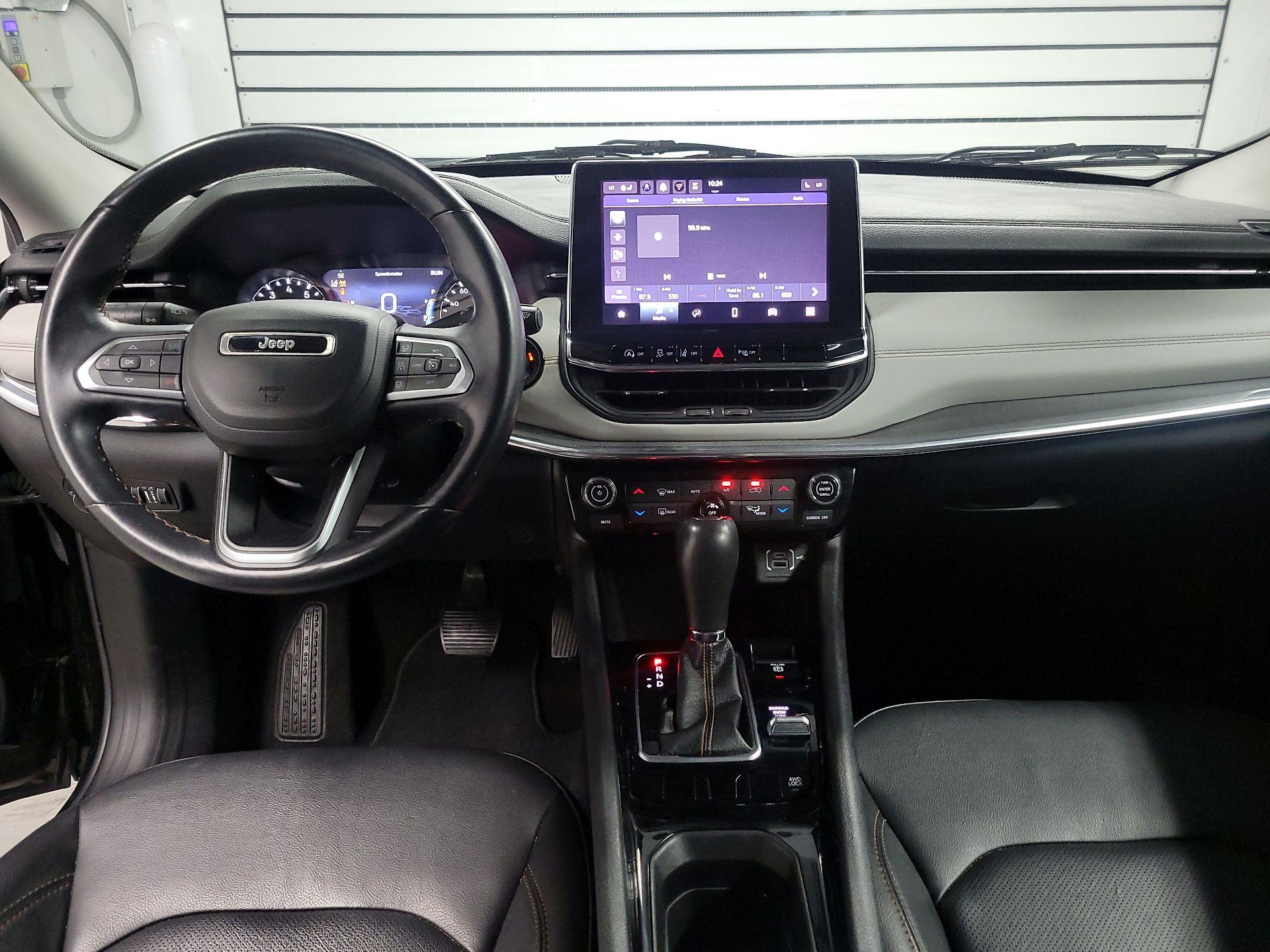 Thumbnail: 2022 Jeep Compass - 9