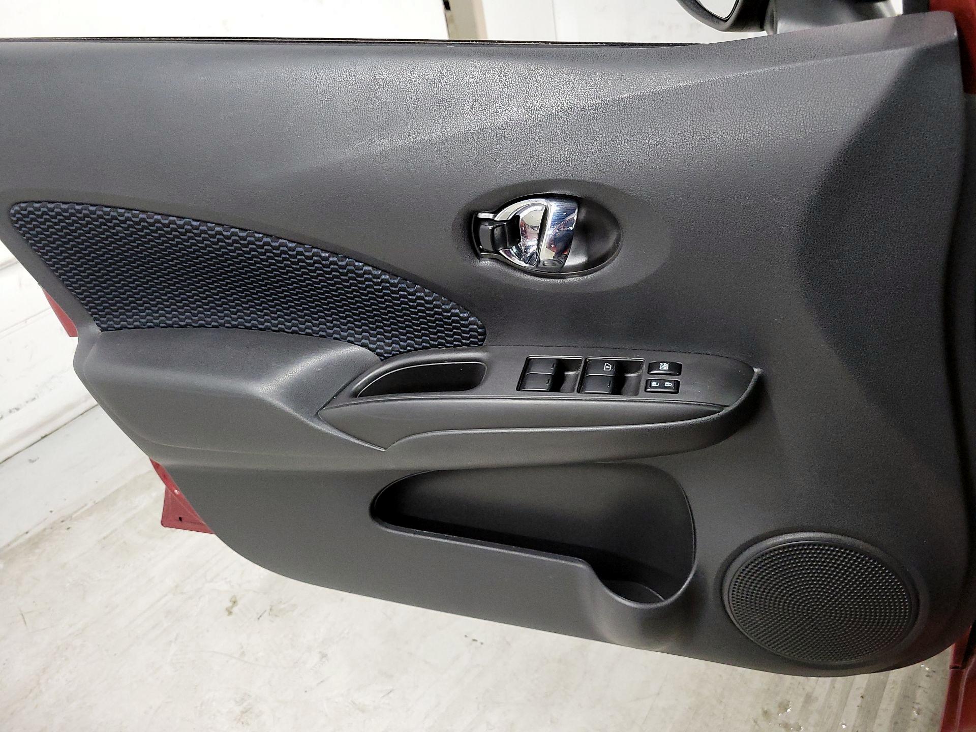 Thumbnail: 2017 Nissan Versa Note - 12