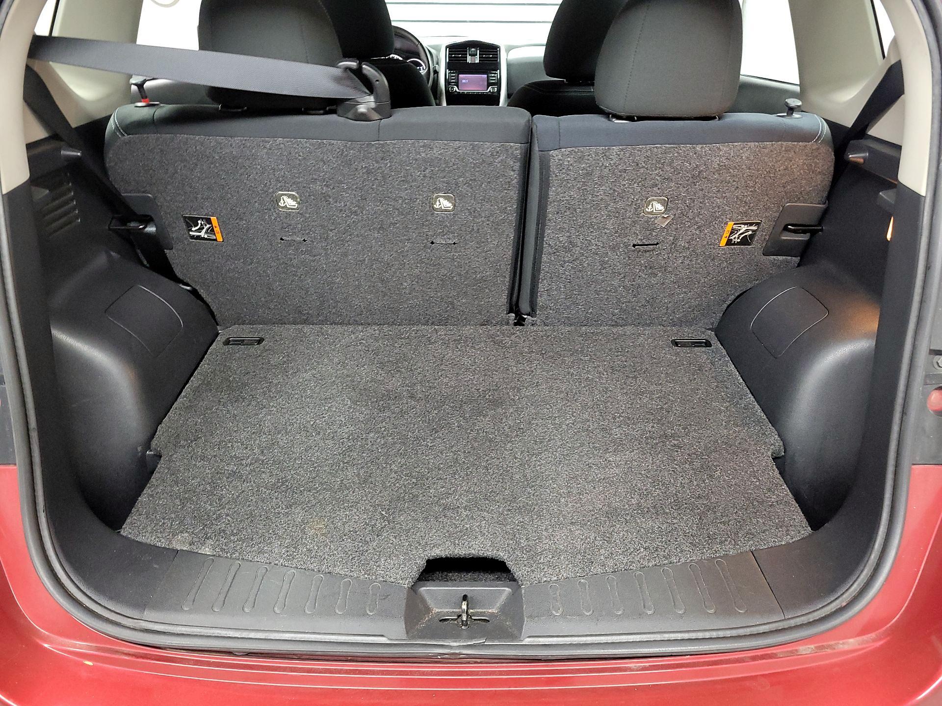 Thumbnail: 2017 Nissan Versa Note - 19