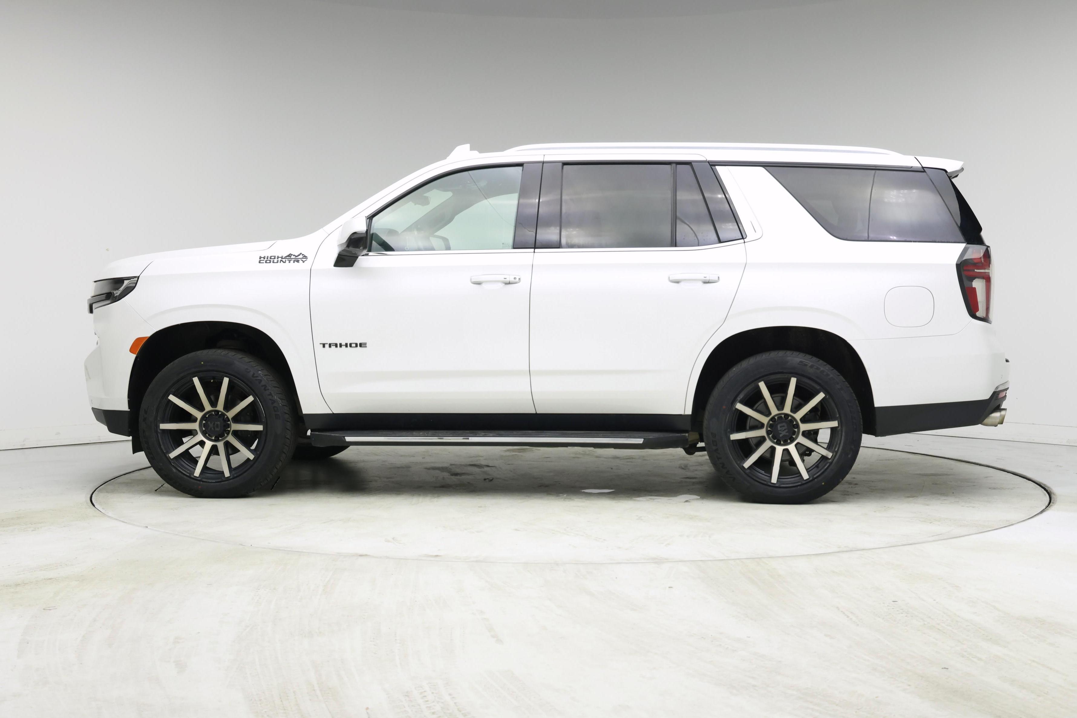 Thumbnail: 2021 Chevrolet Tahoe - 3