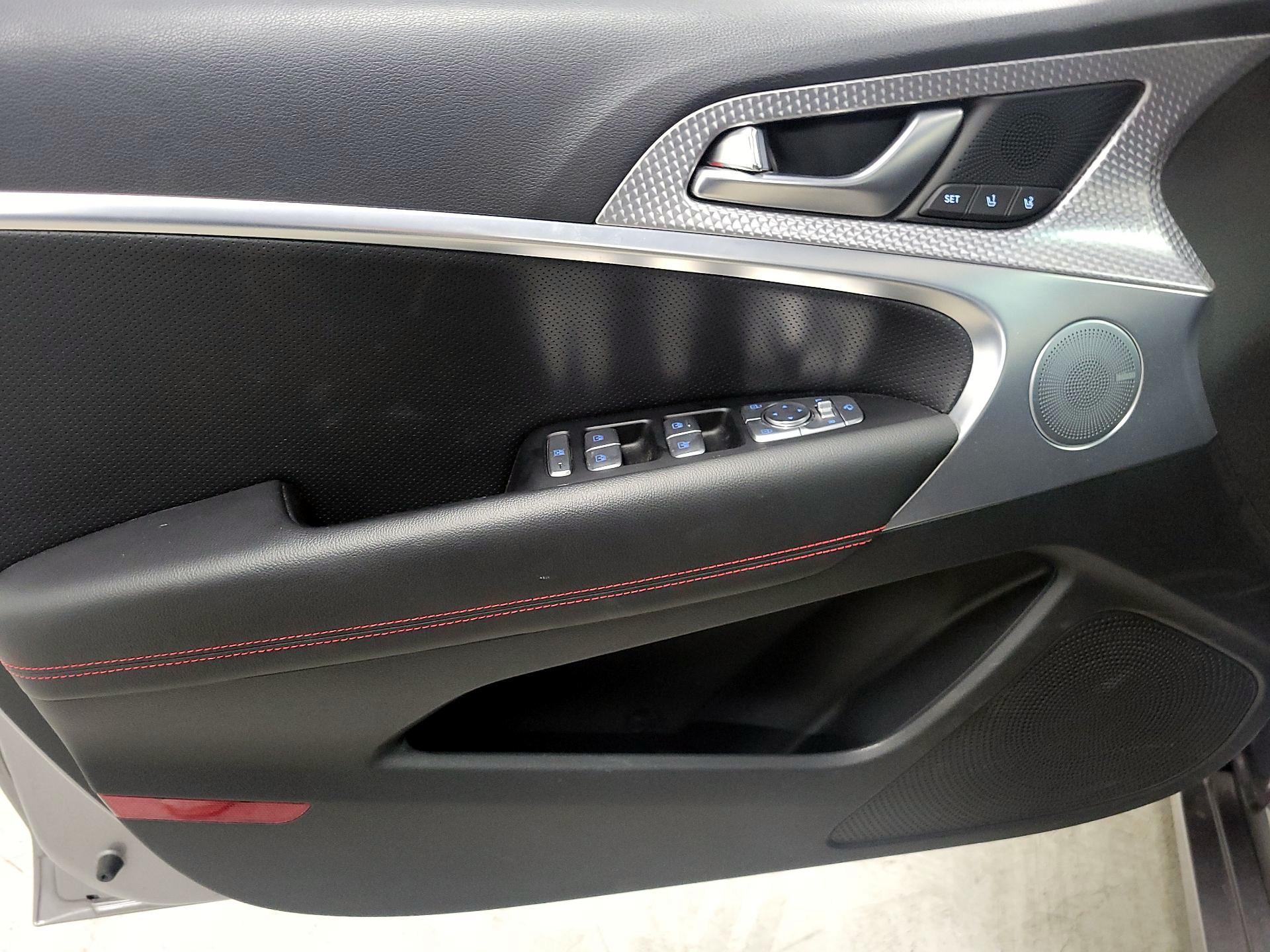 Thumbnail: 2023 Genesis G70 - 12