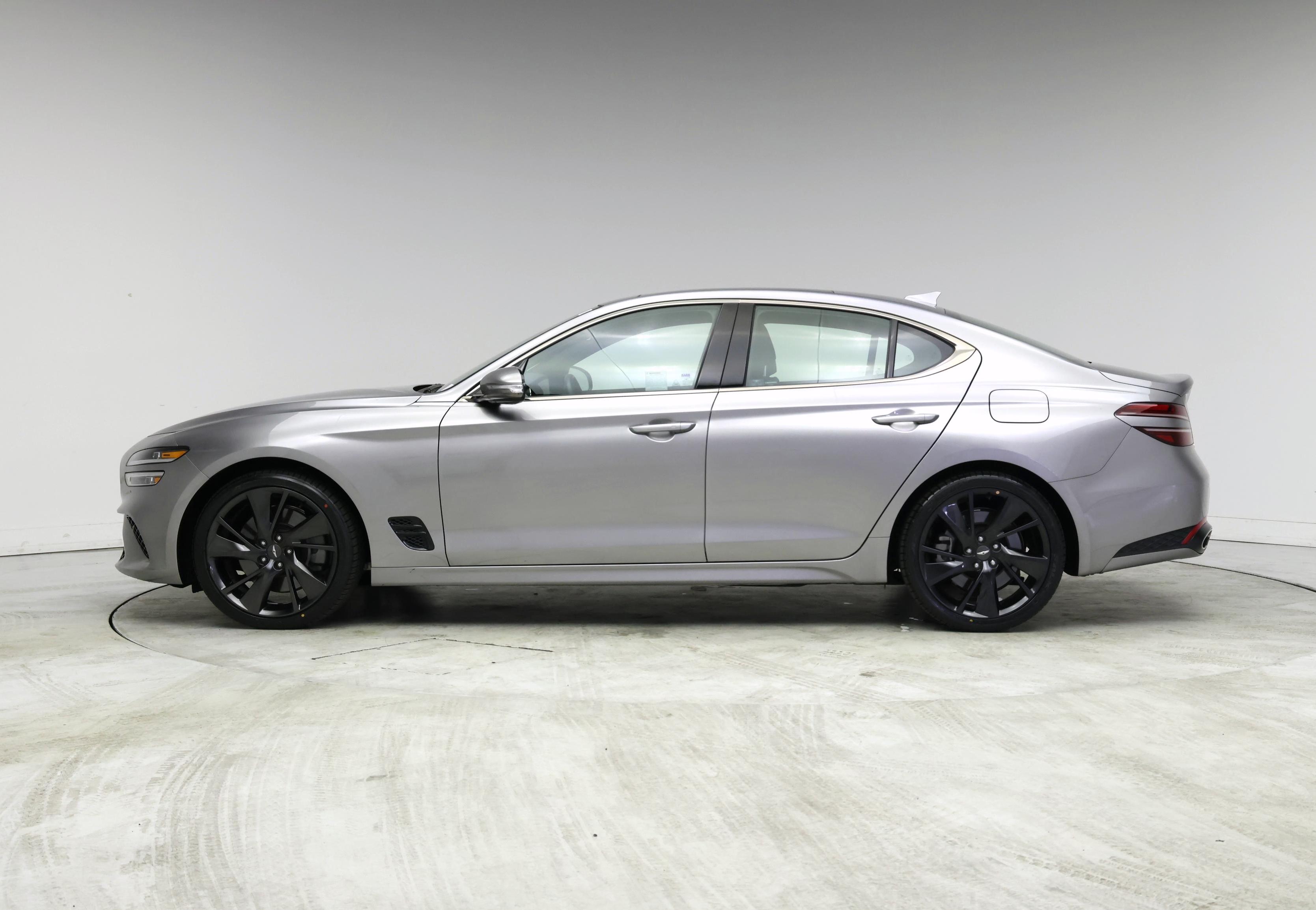 Thumbnail: 2023 Genesis G70 - 3