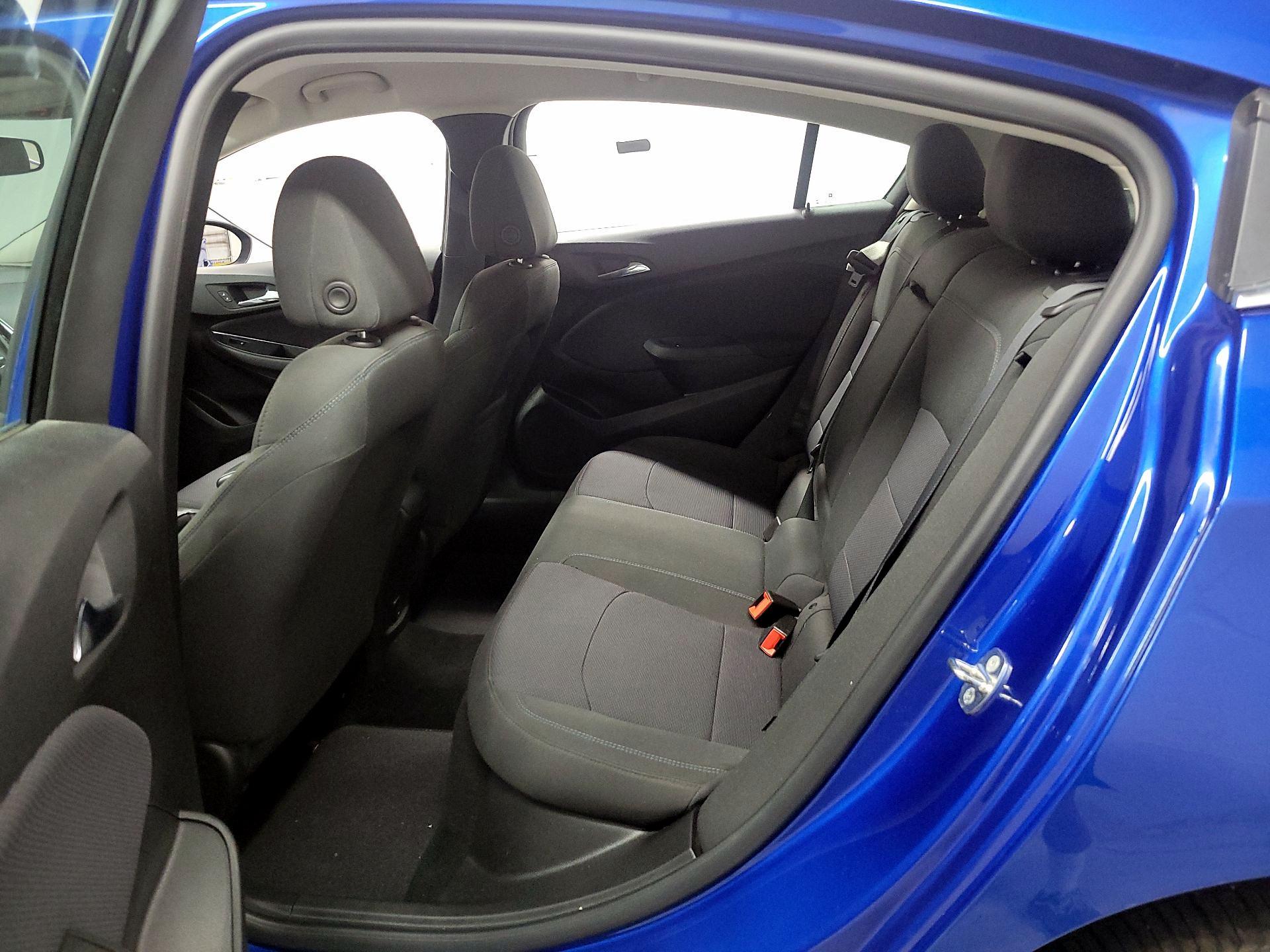 Thumbnail: 2018 Chevrolet Cruze - 18